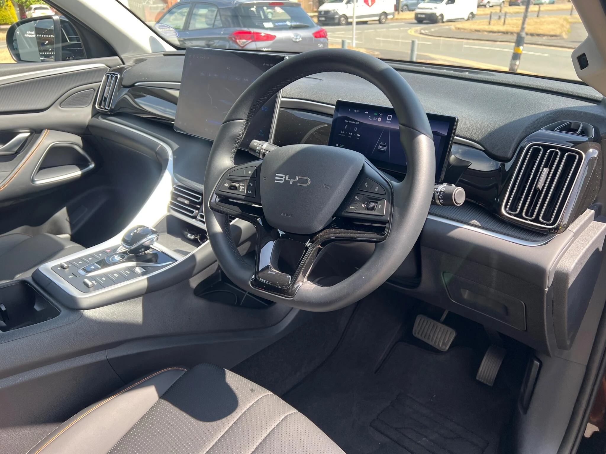 Vehicle image 18