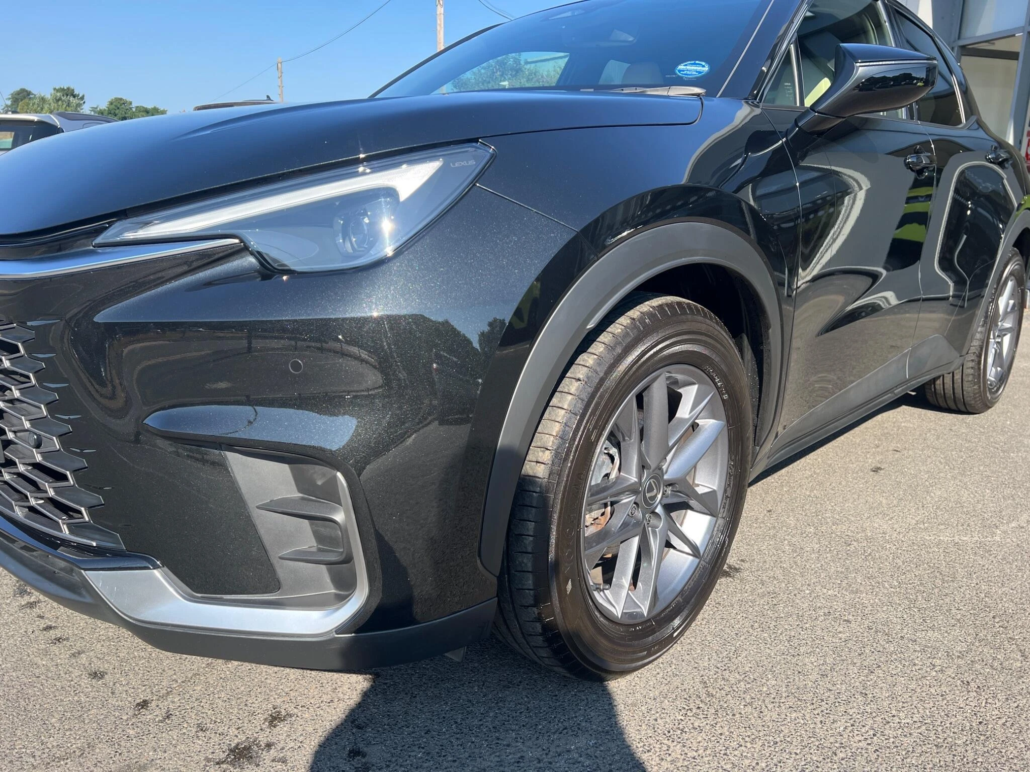 Vehicle image 10
