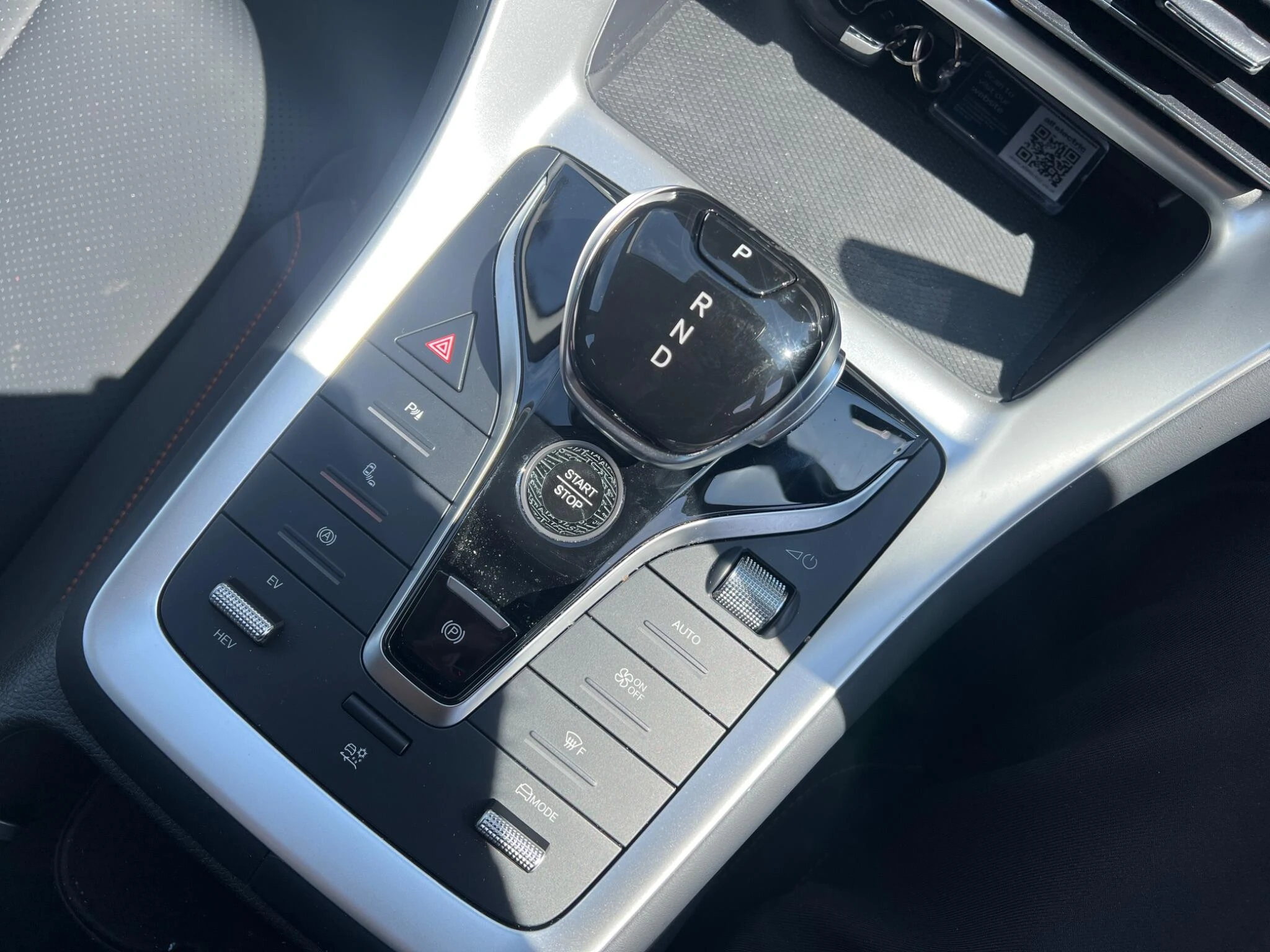 Vehicle image 32