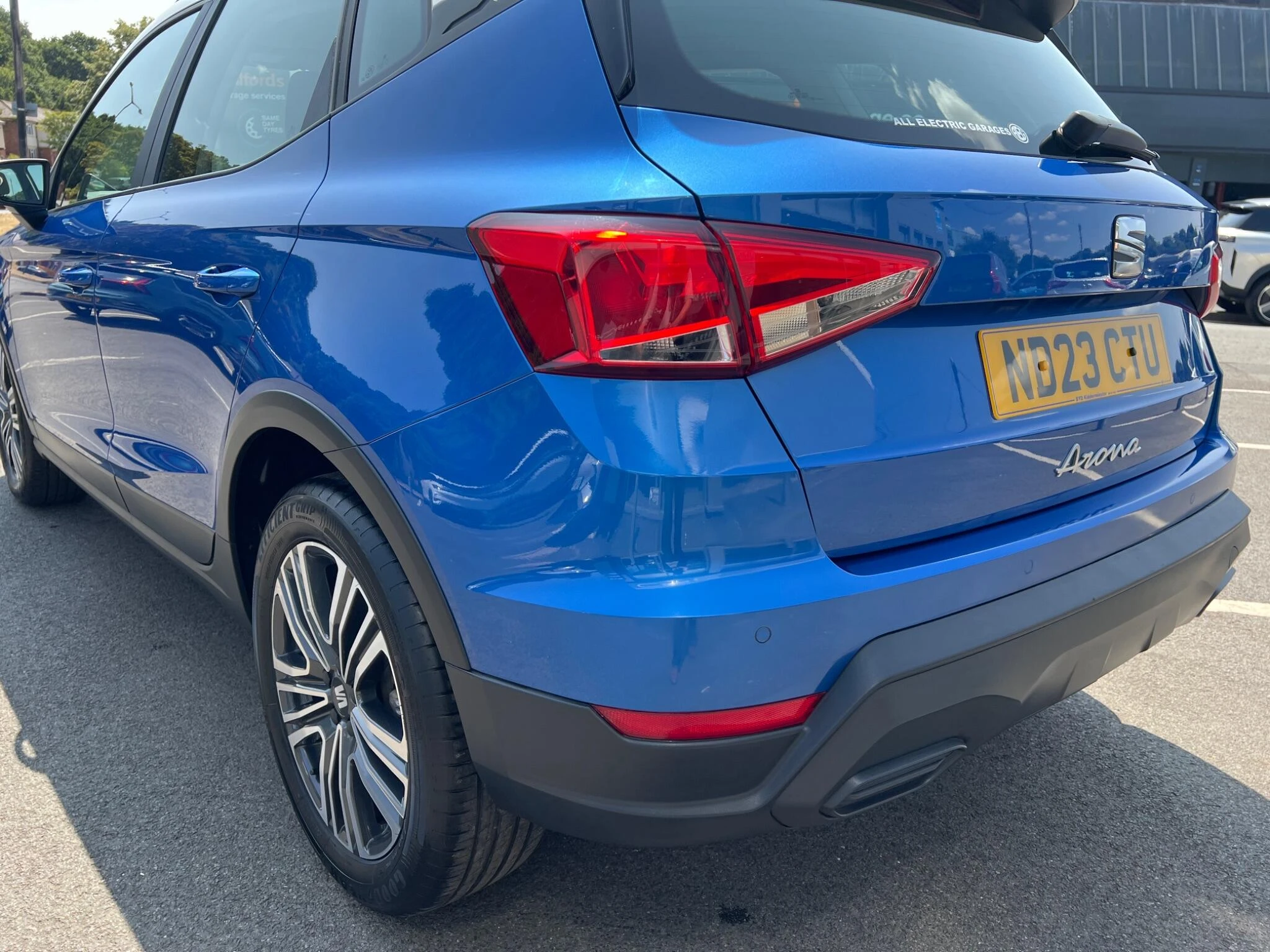 Vehicle image 22