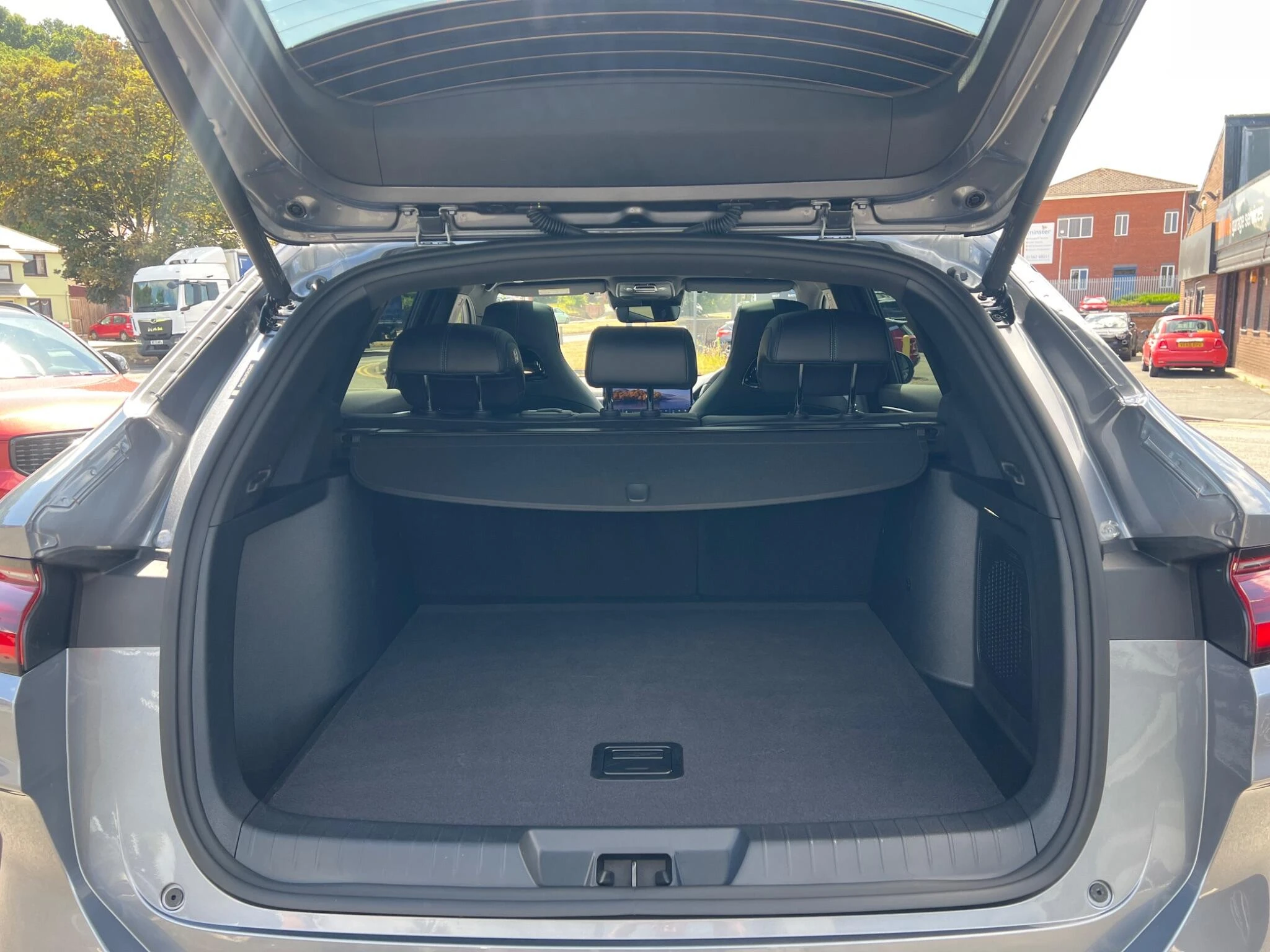 Vehicle image 36