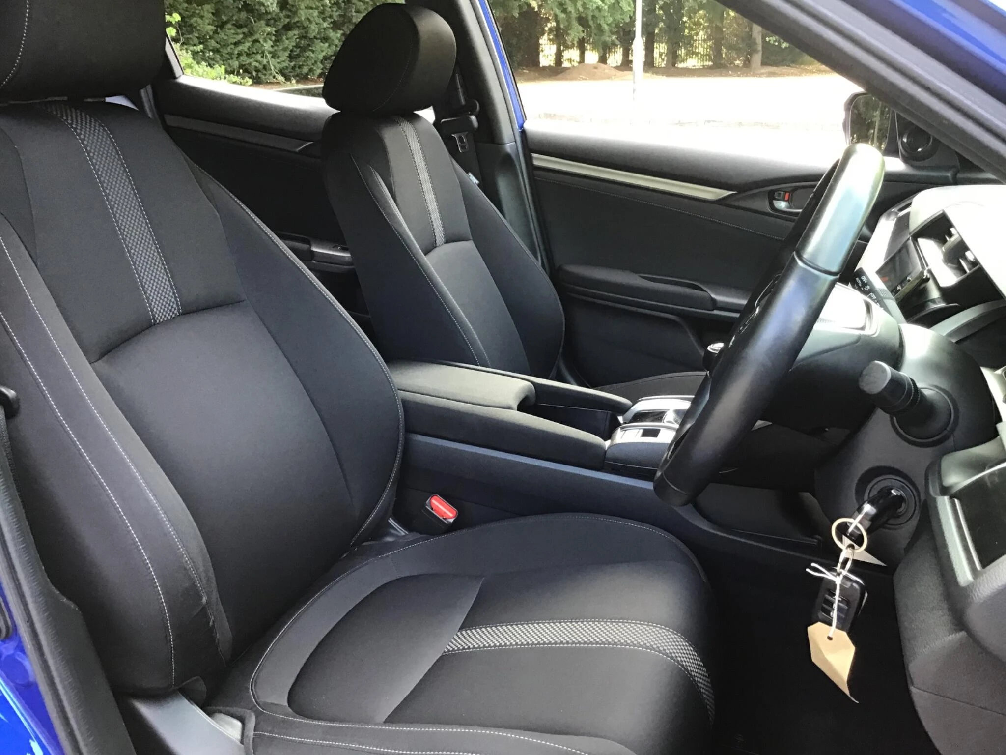 Vehicle image 33