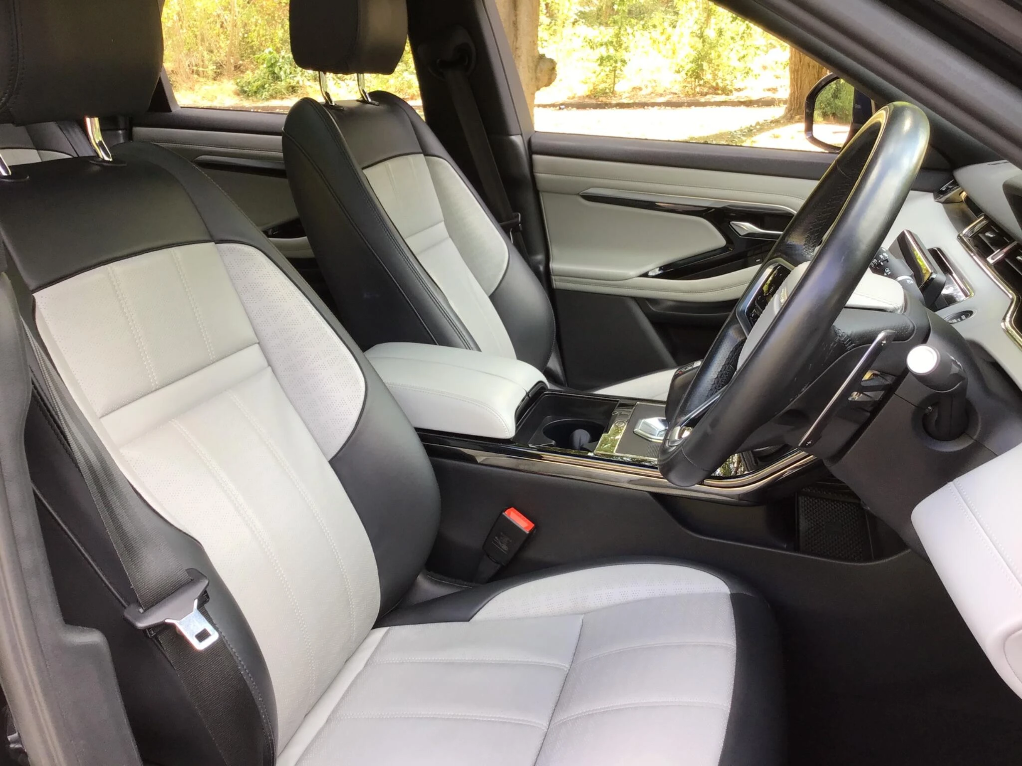 Vehicle image 38