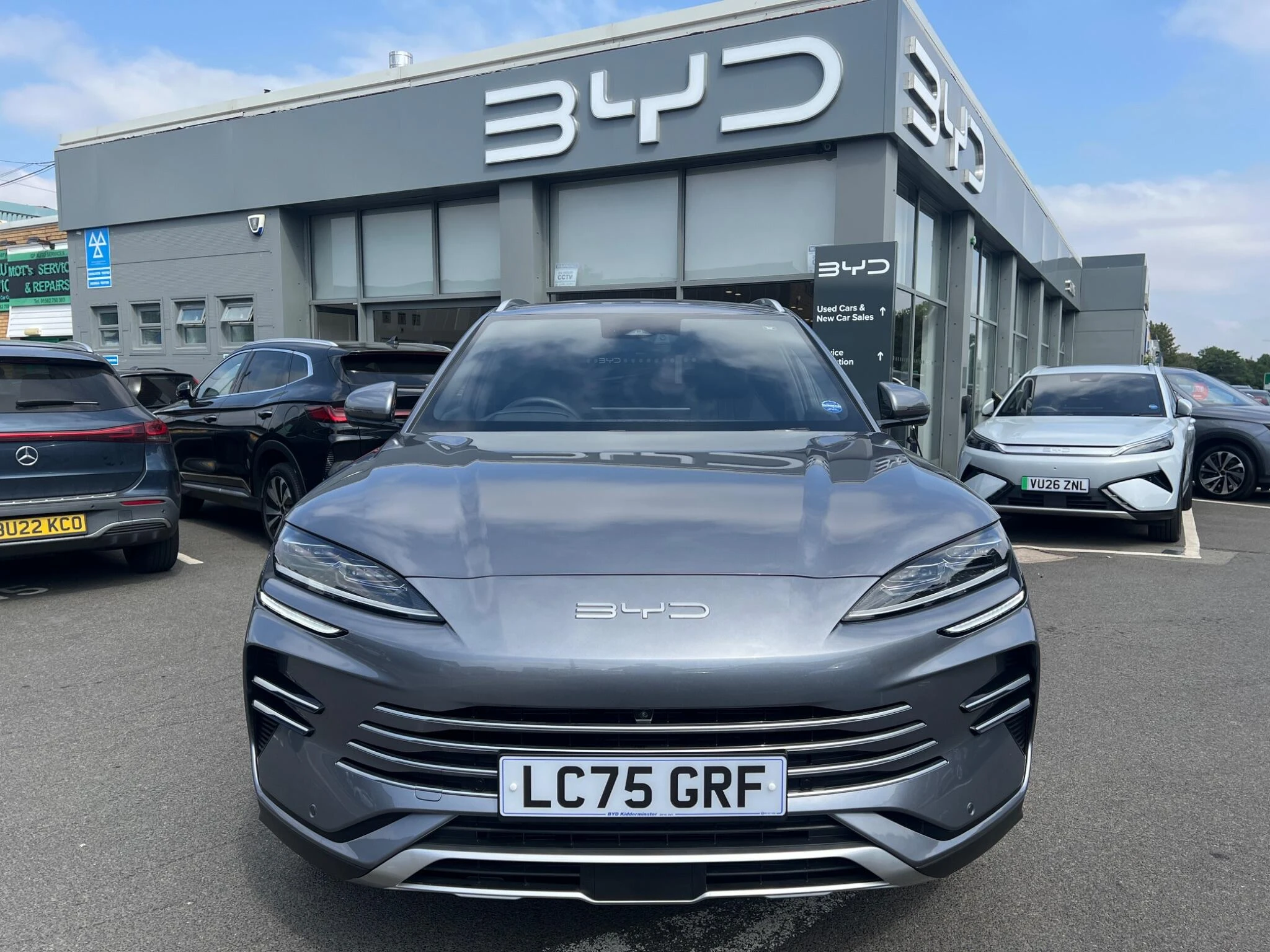 Vehicle image 18