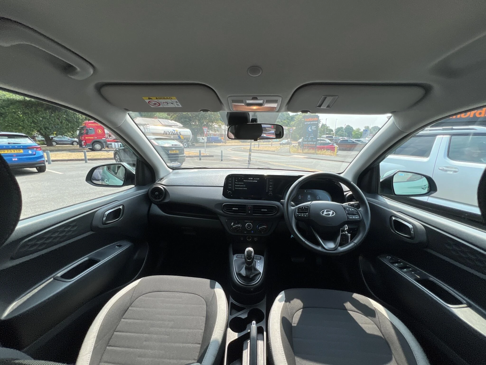 Vehicle image 47