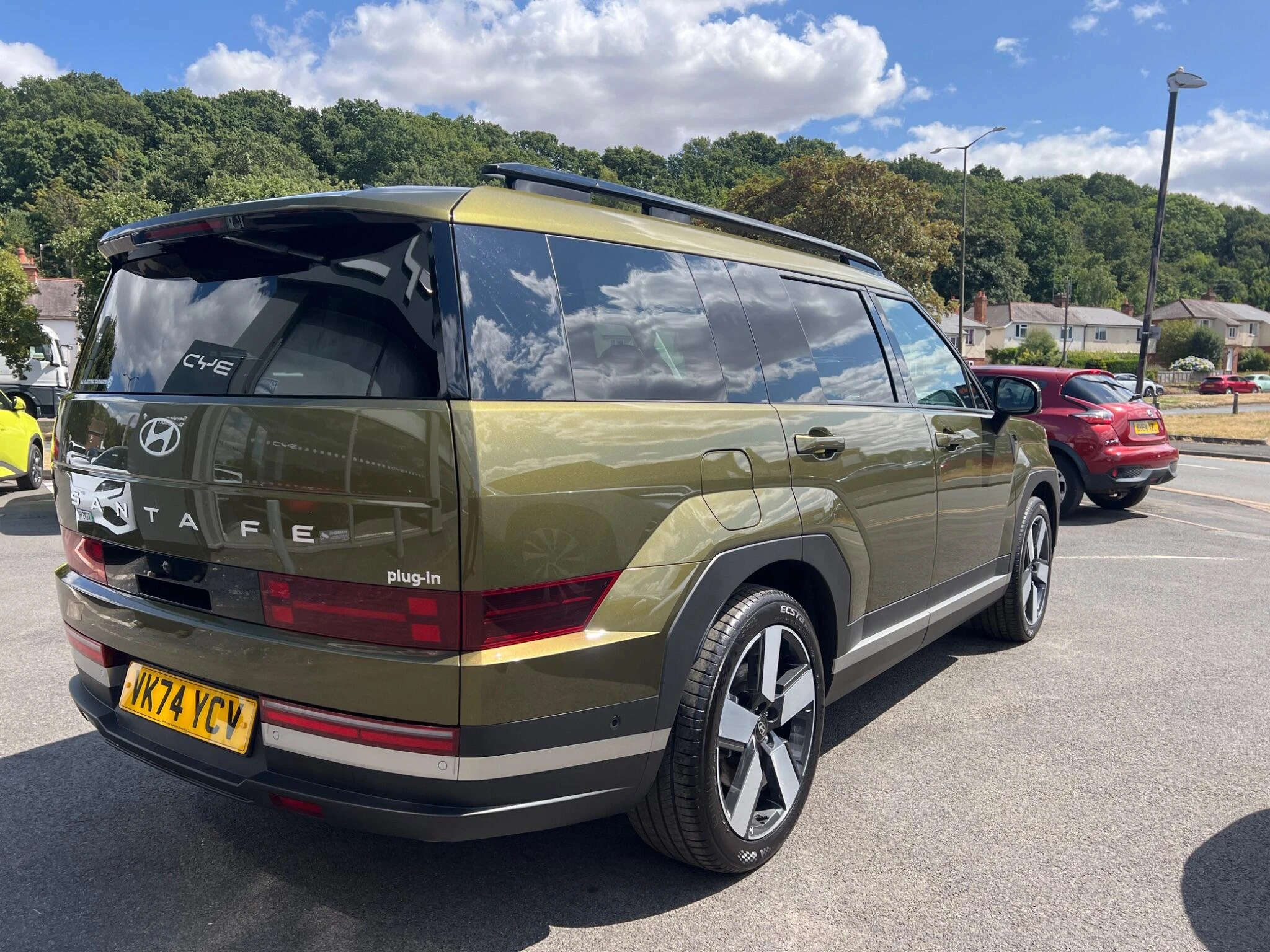 Vehicle image 10