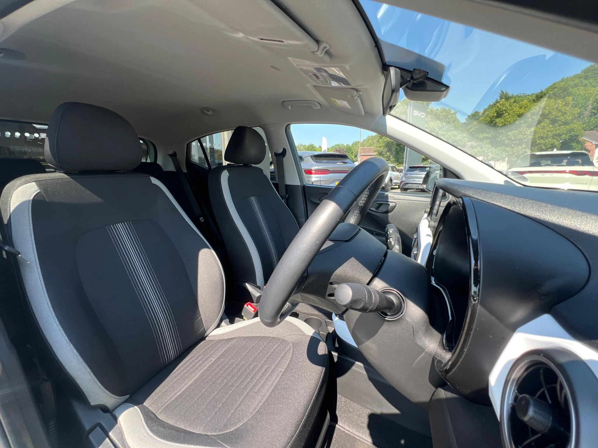 Vehicle image 23