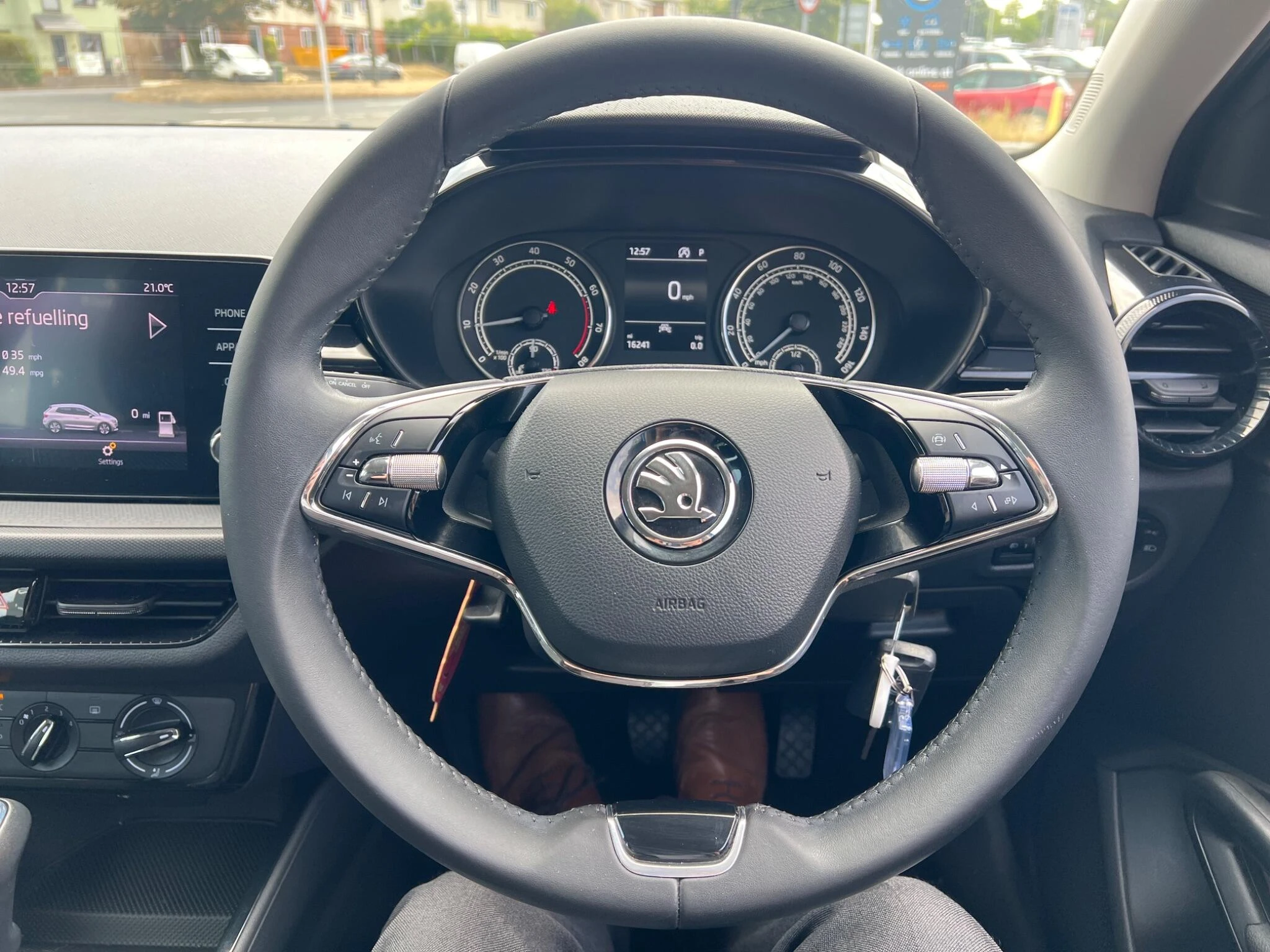 Vehicle image 37