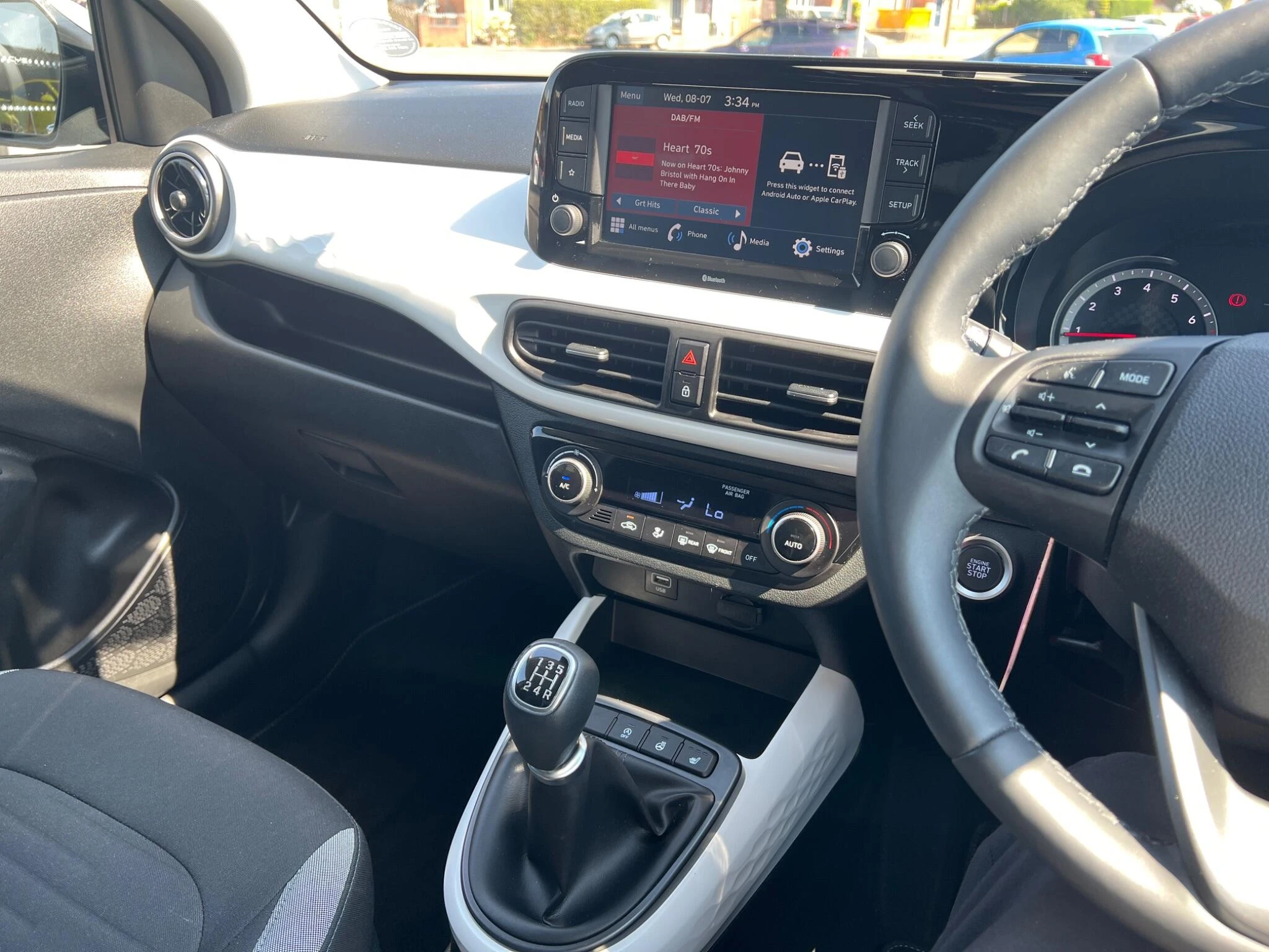 Vehicle image 21