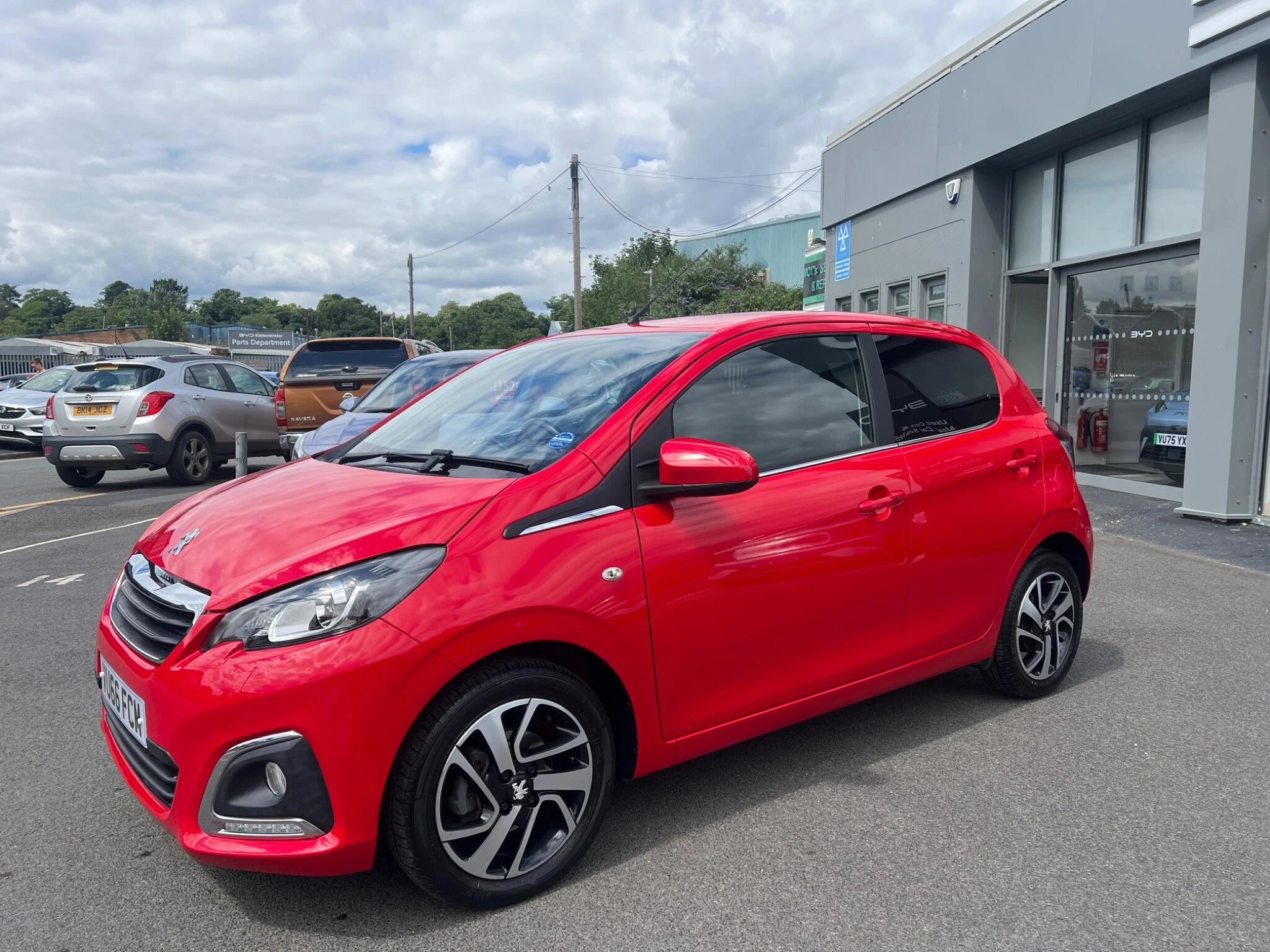 Vehicle image 6
