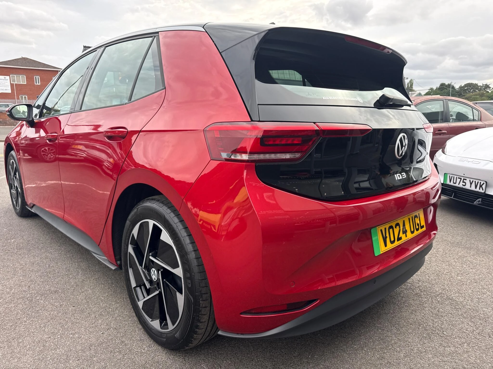 Vehicle image 8