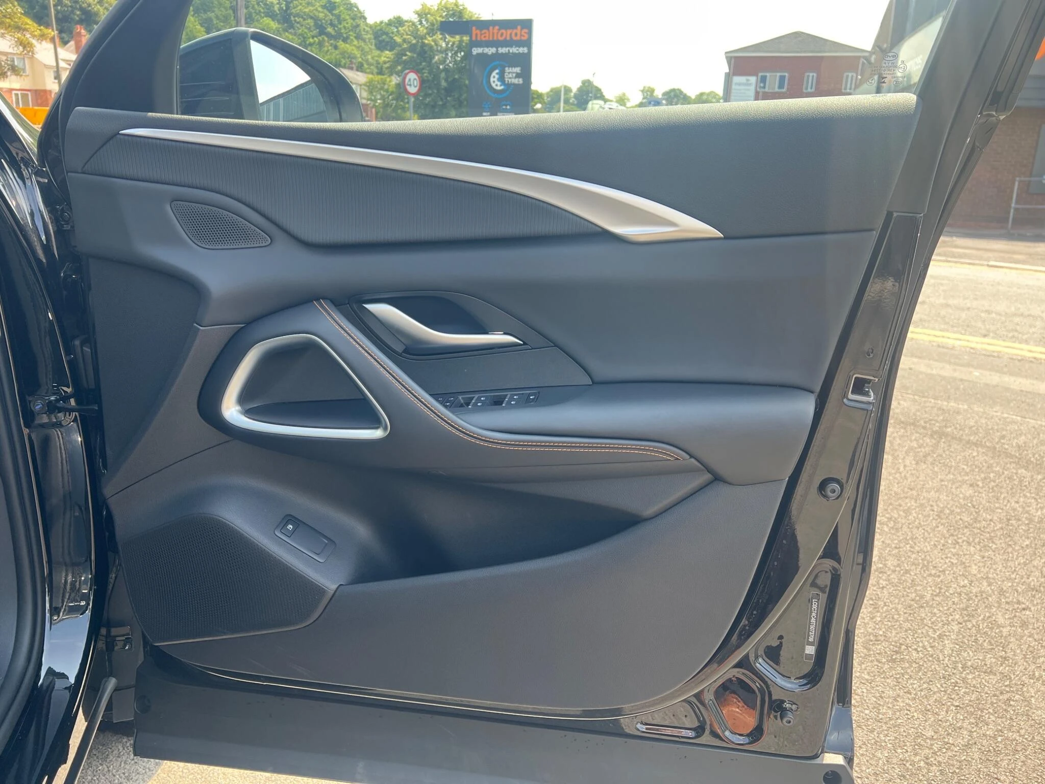 Vehicle image 24