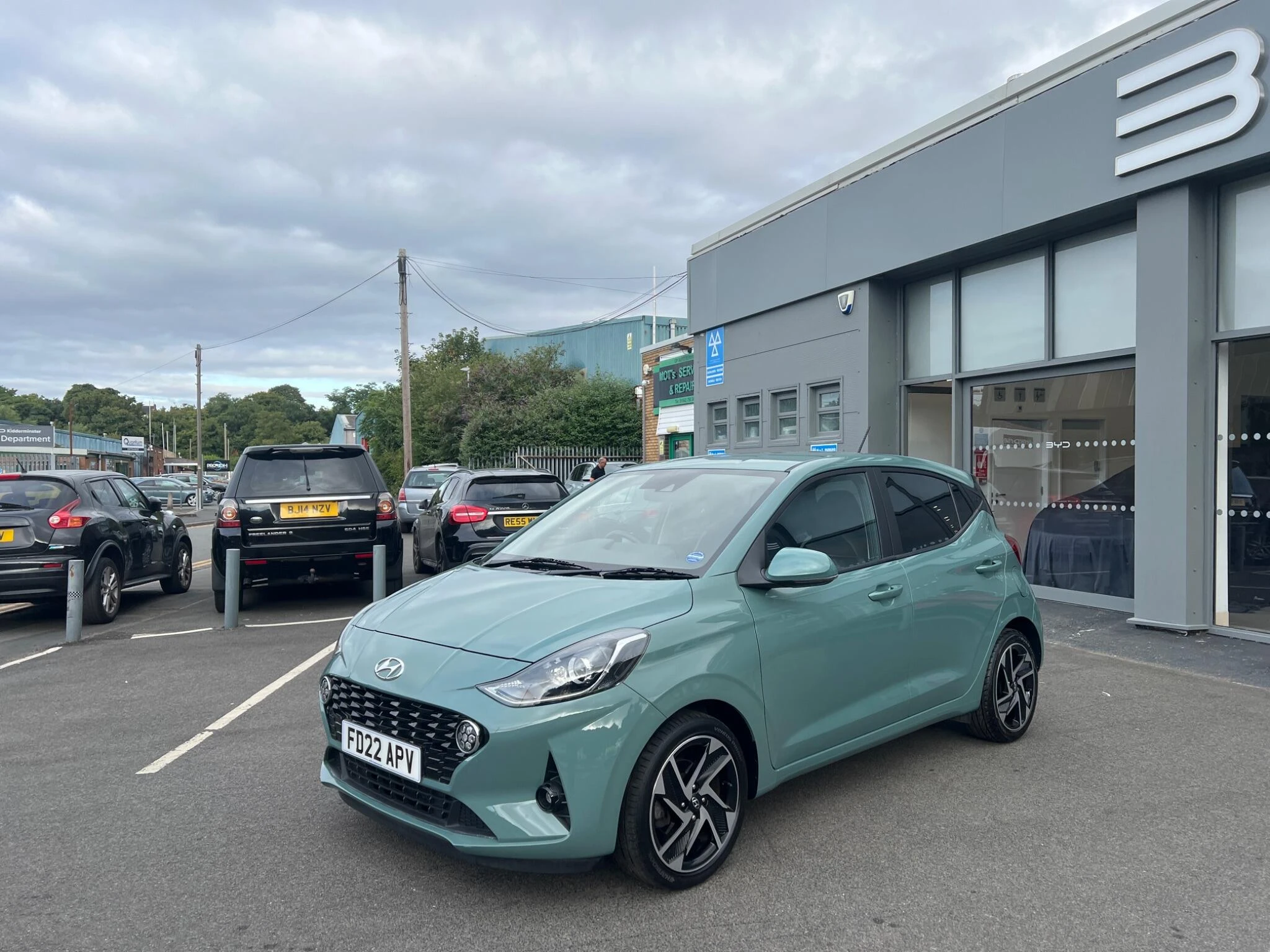 Vehicle image 3