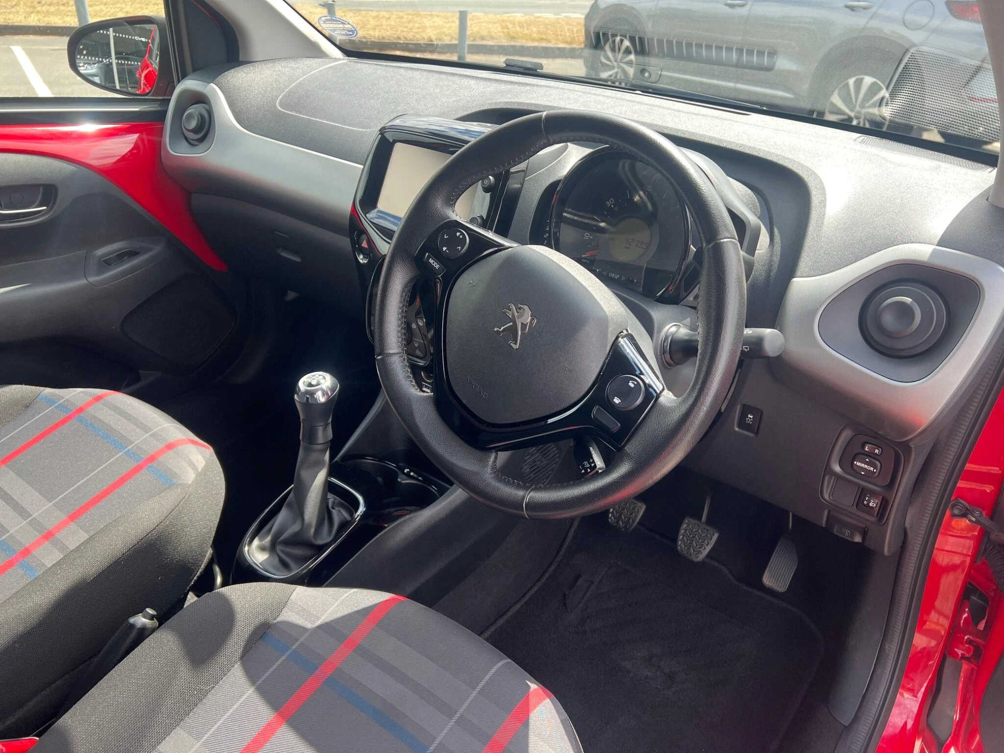 Vehicle image 20