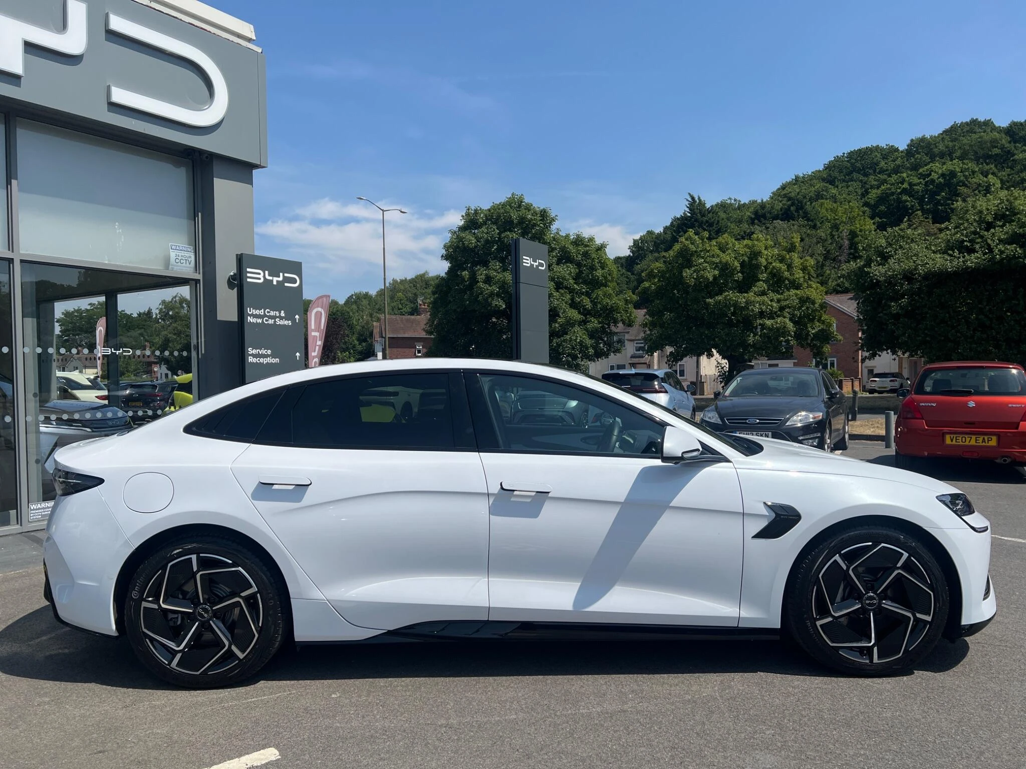 Vehicle image 13