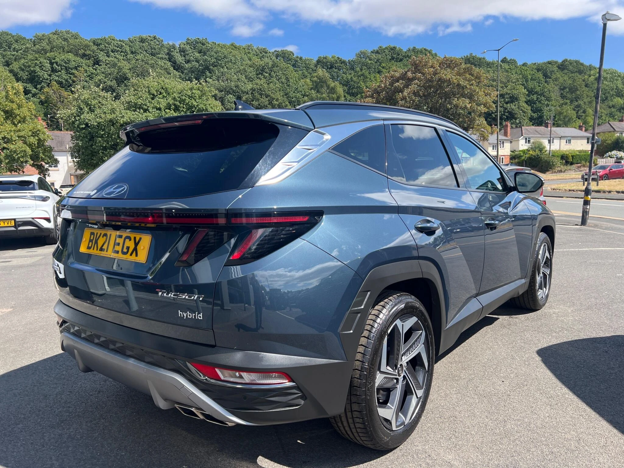 Vehicle image 15