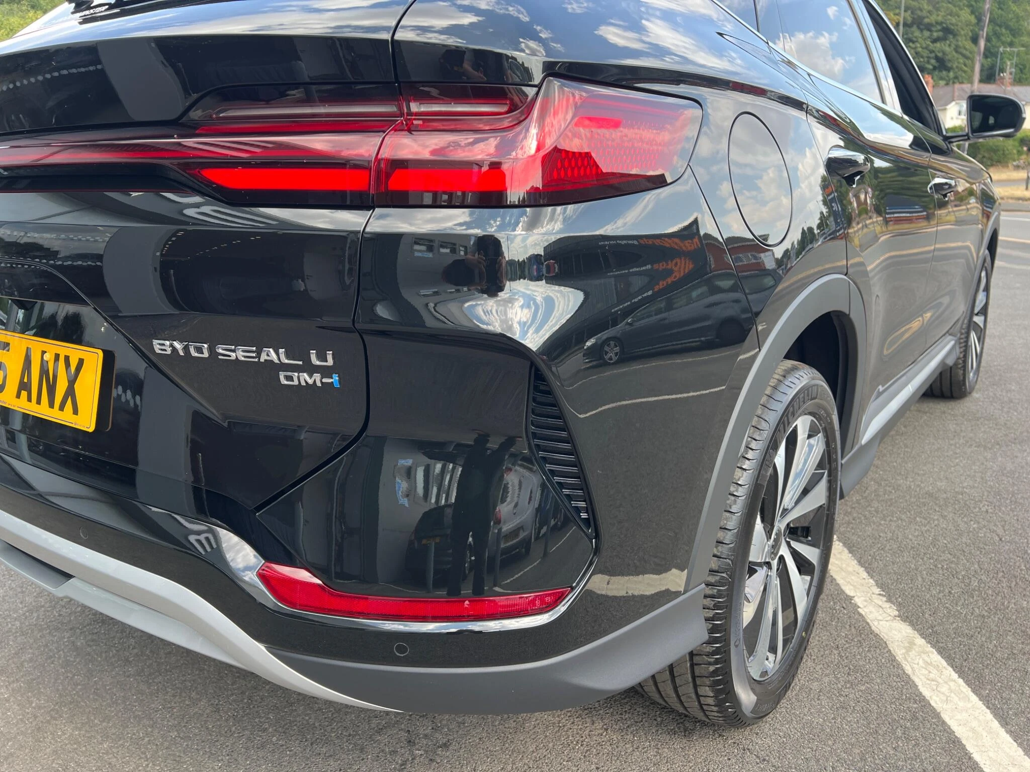 Vehicle image 13