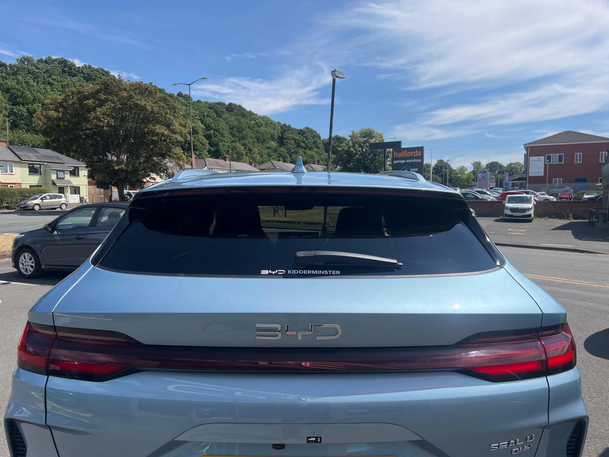 Vehicle image 48