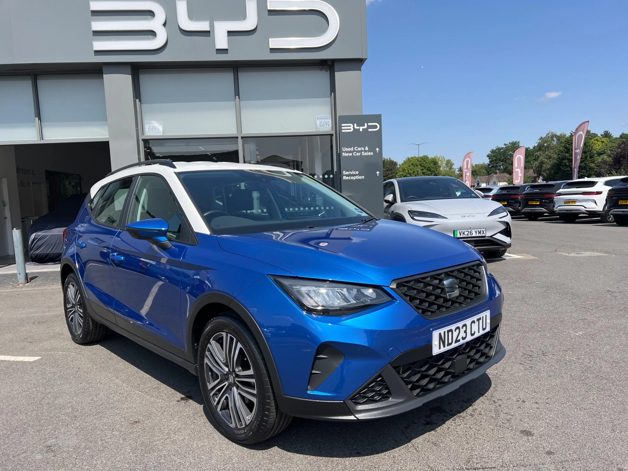 Vehicle image 5