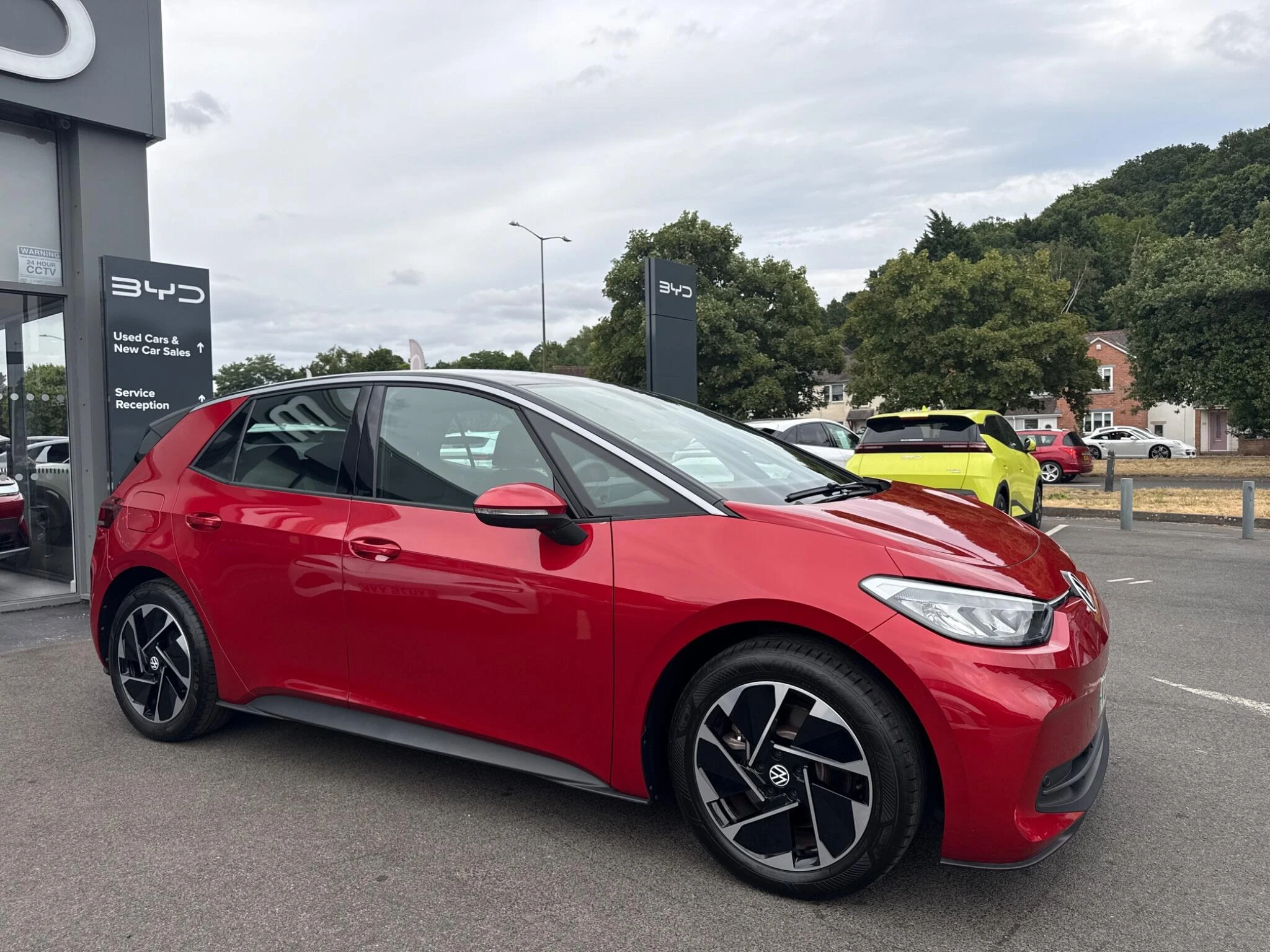 Vehicle image 32