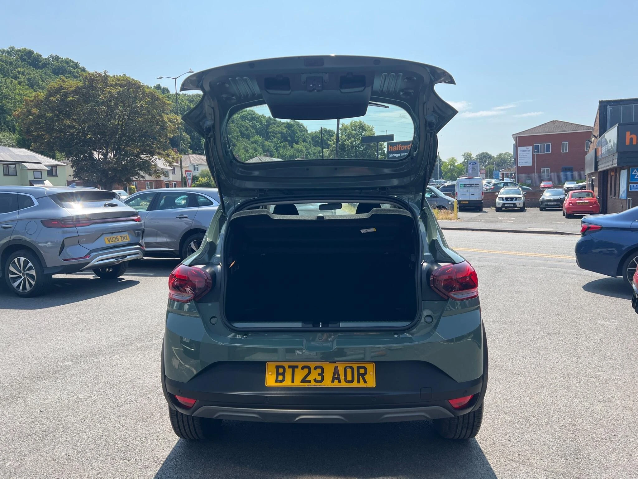 Vehicle image 35