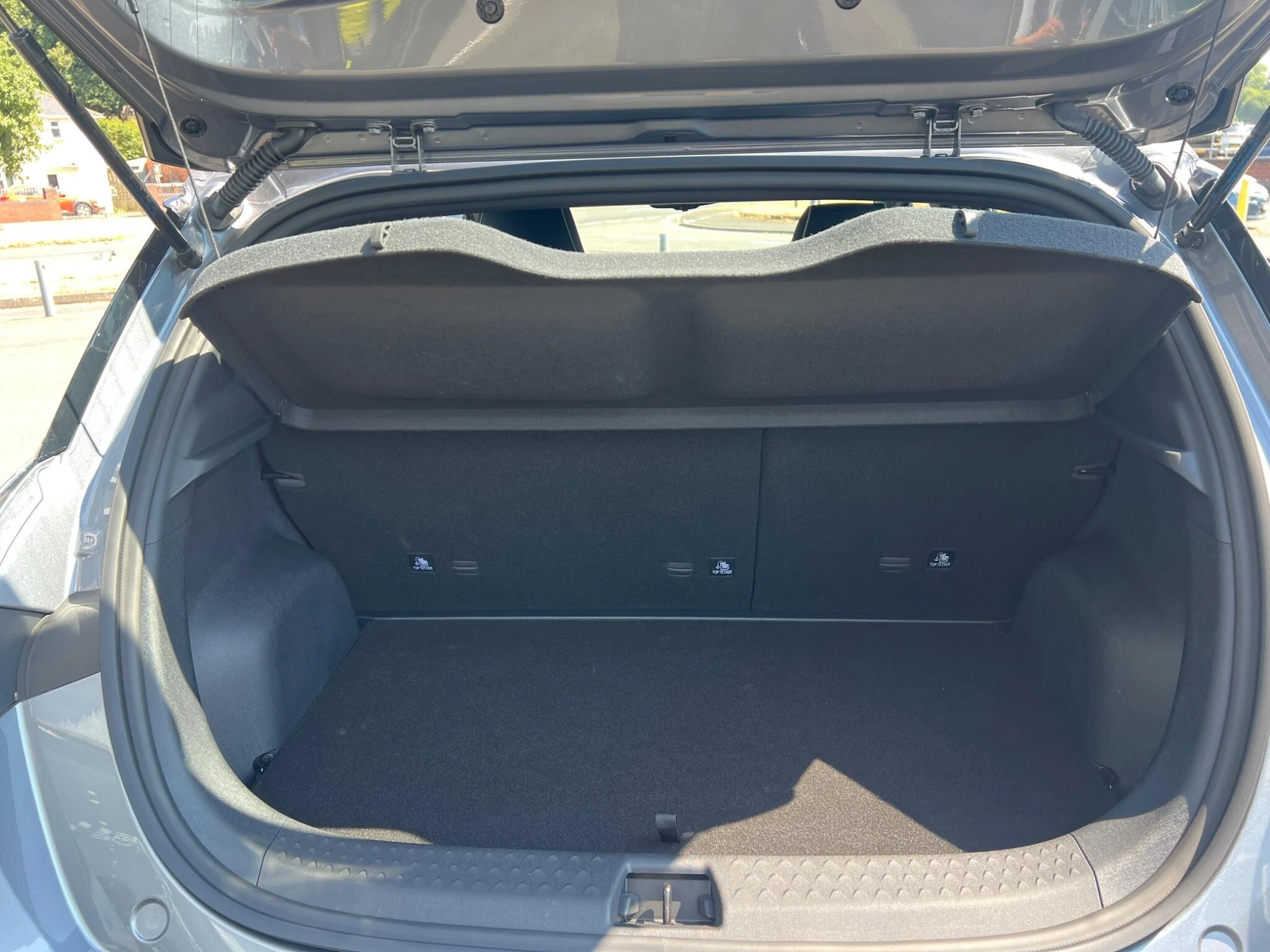 Vehicle image 38