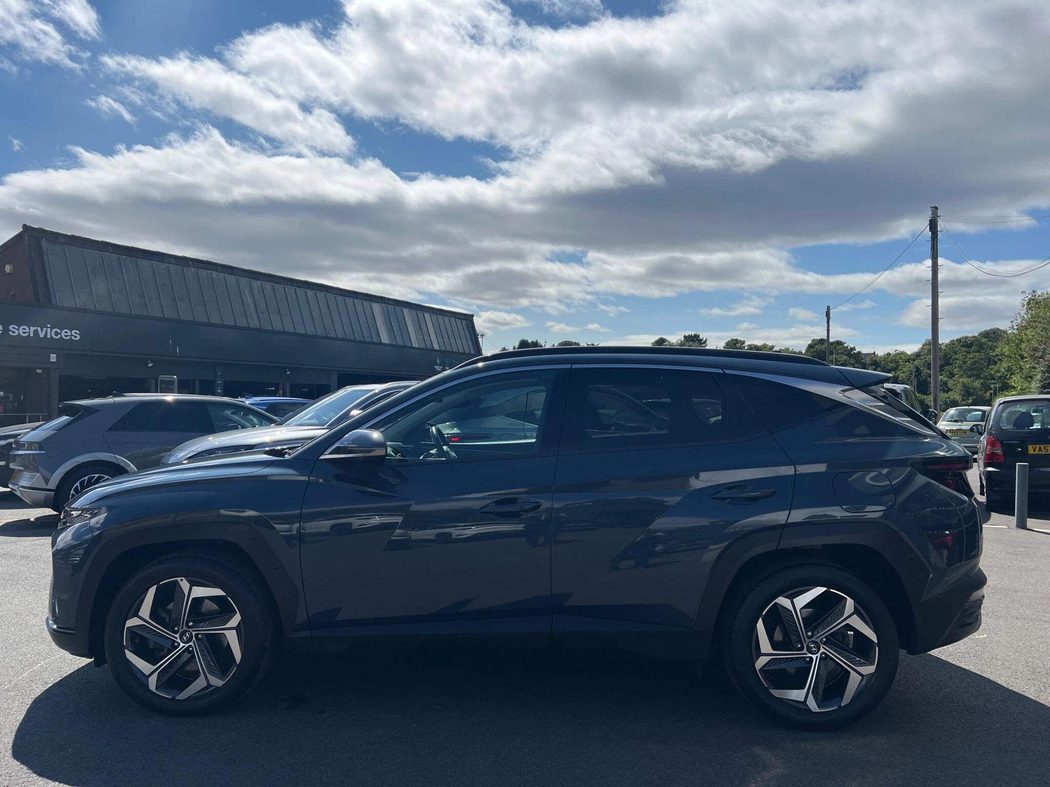 Vehicle image 11