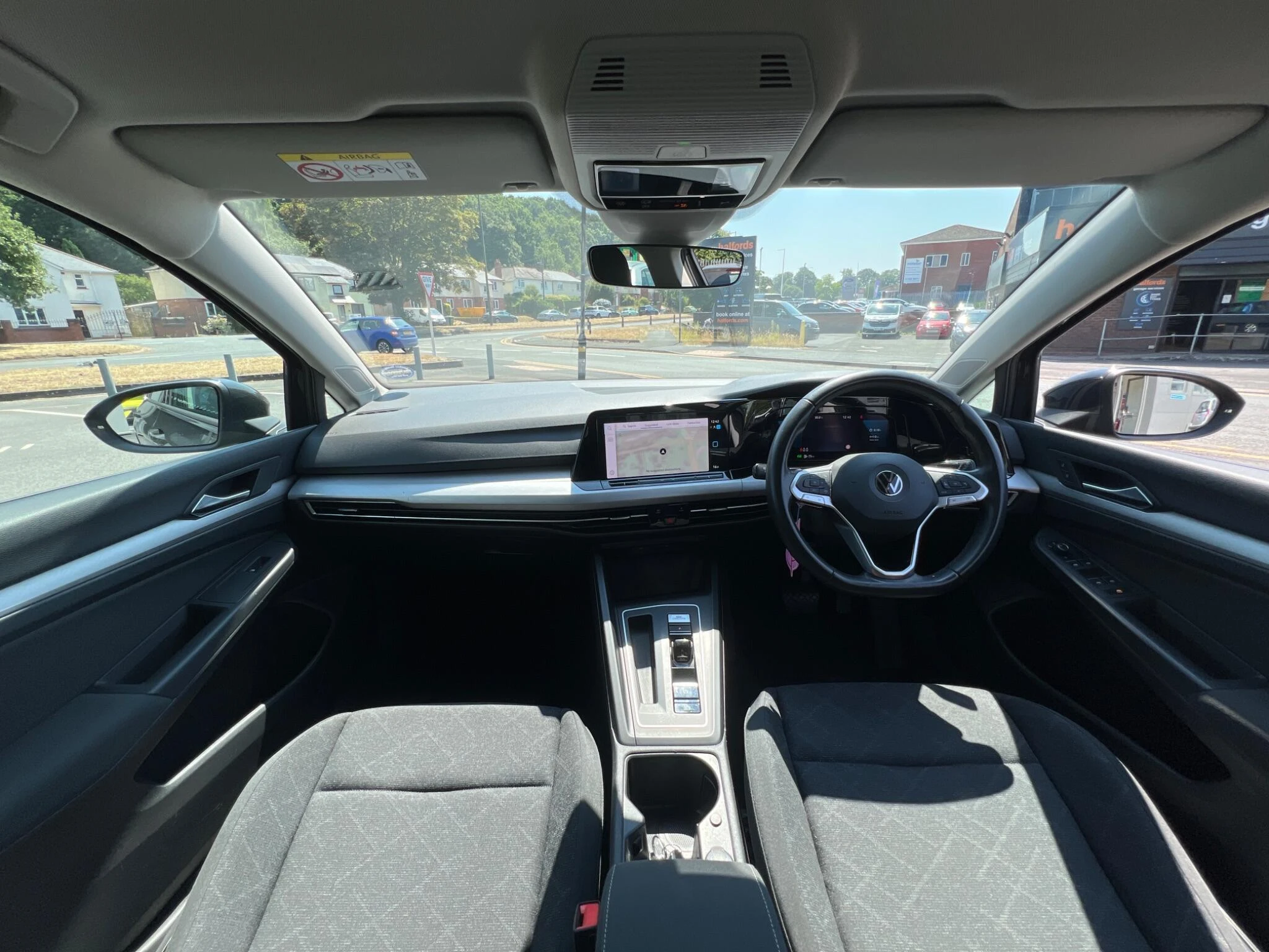 Vehicle image 18