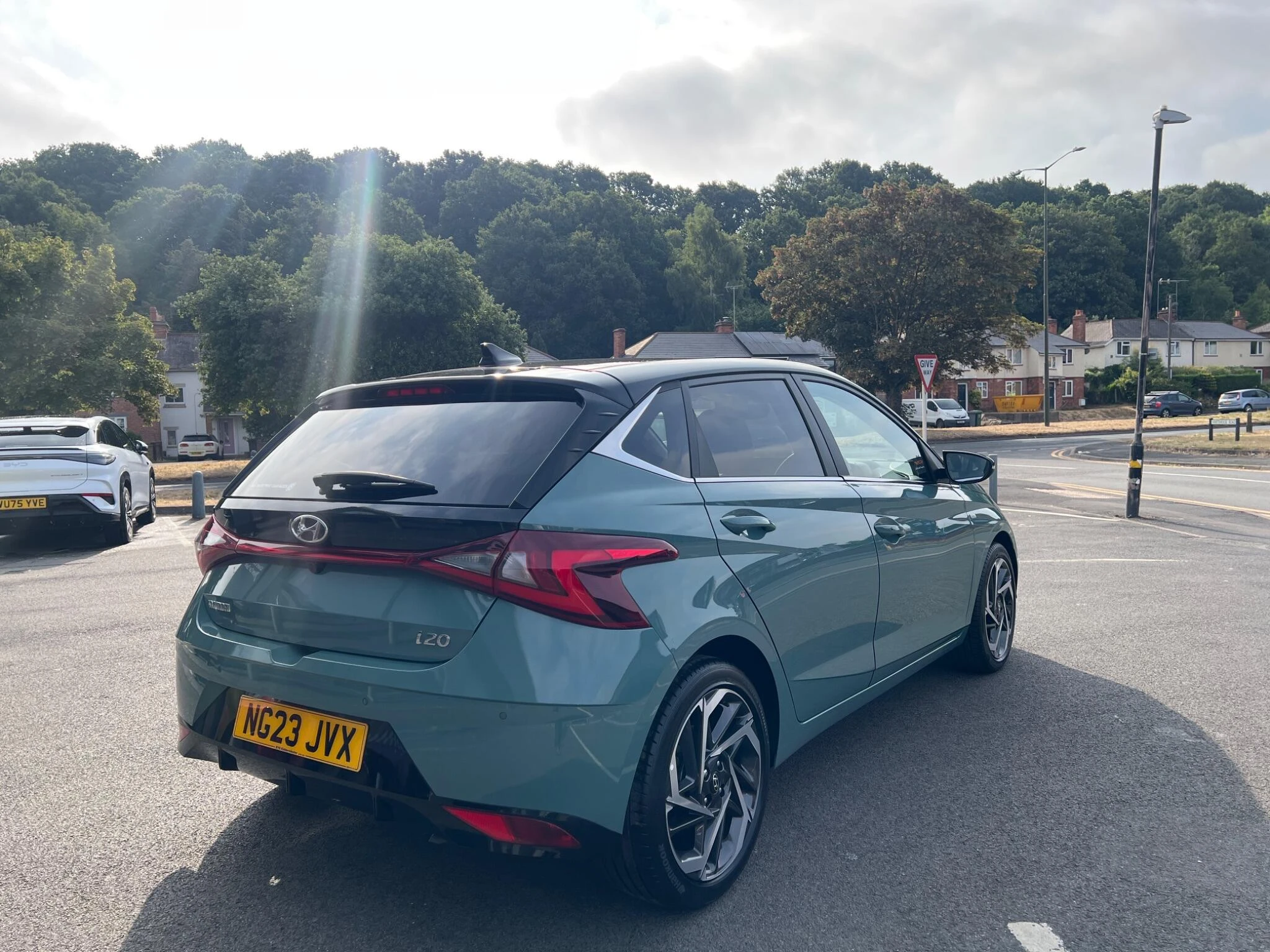 Vehicle image 12