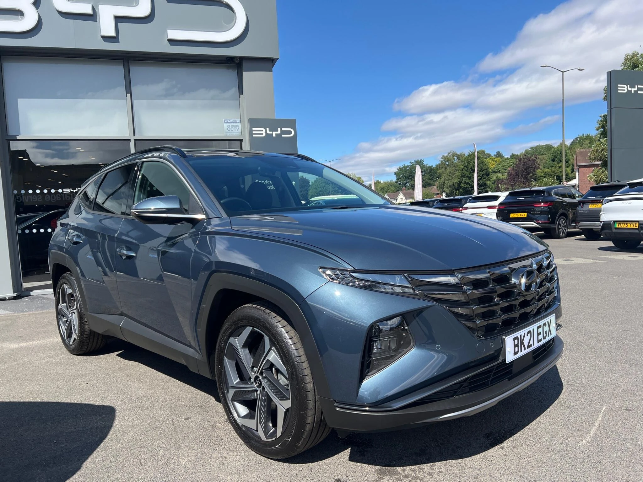 Vehicle image 5