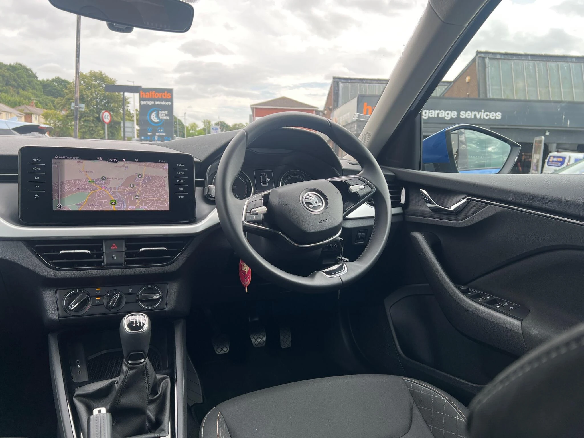 Vehicle image 12