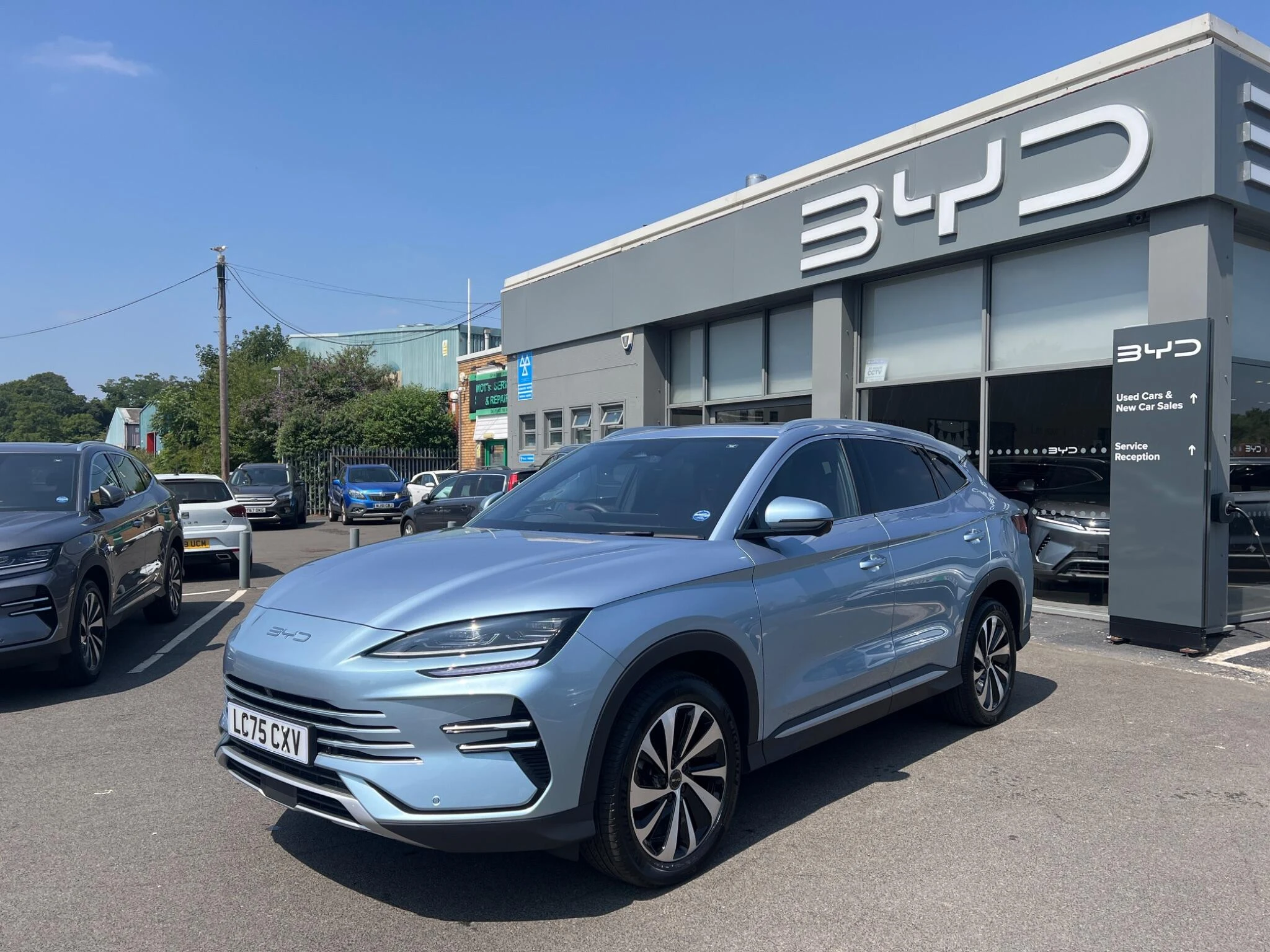 Vehicle image 10