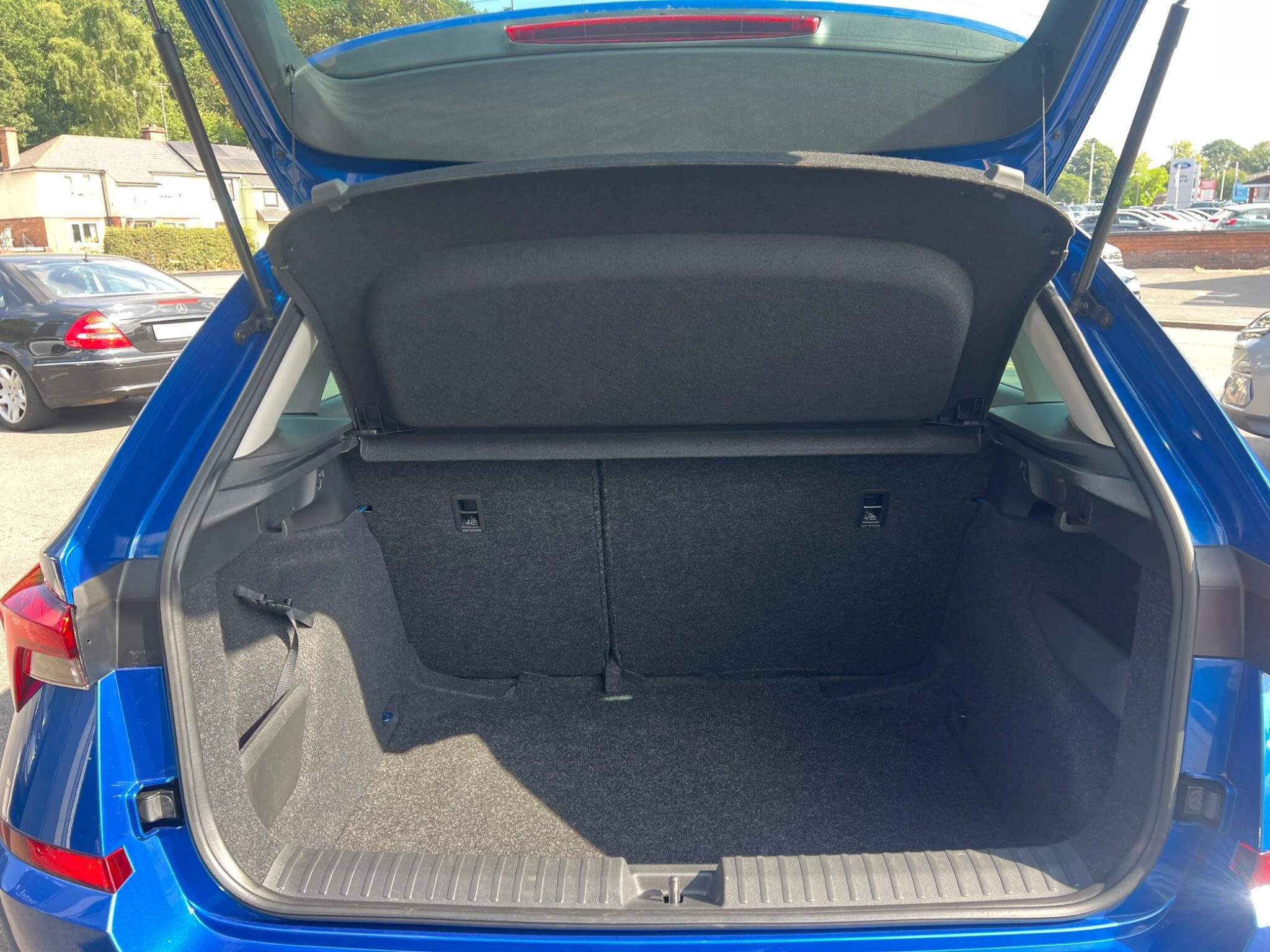 Vehicle image 46