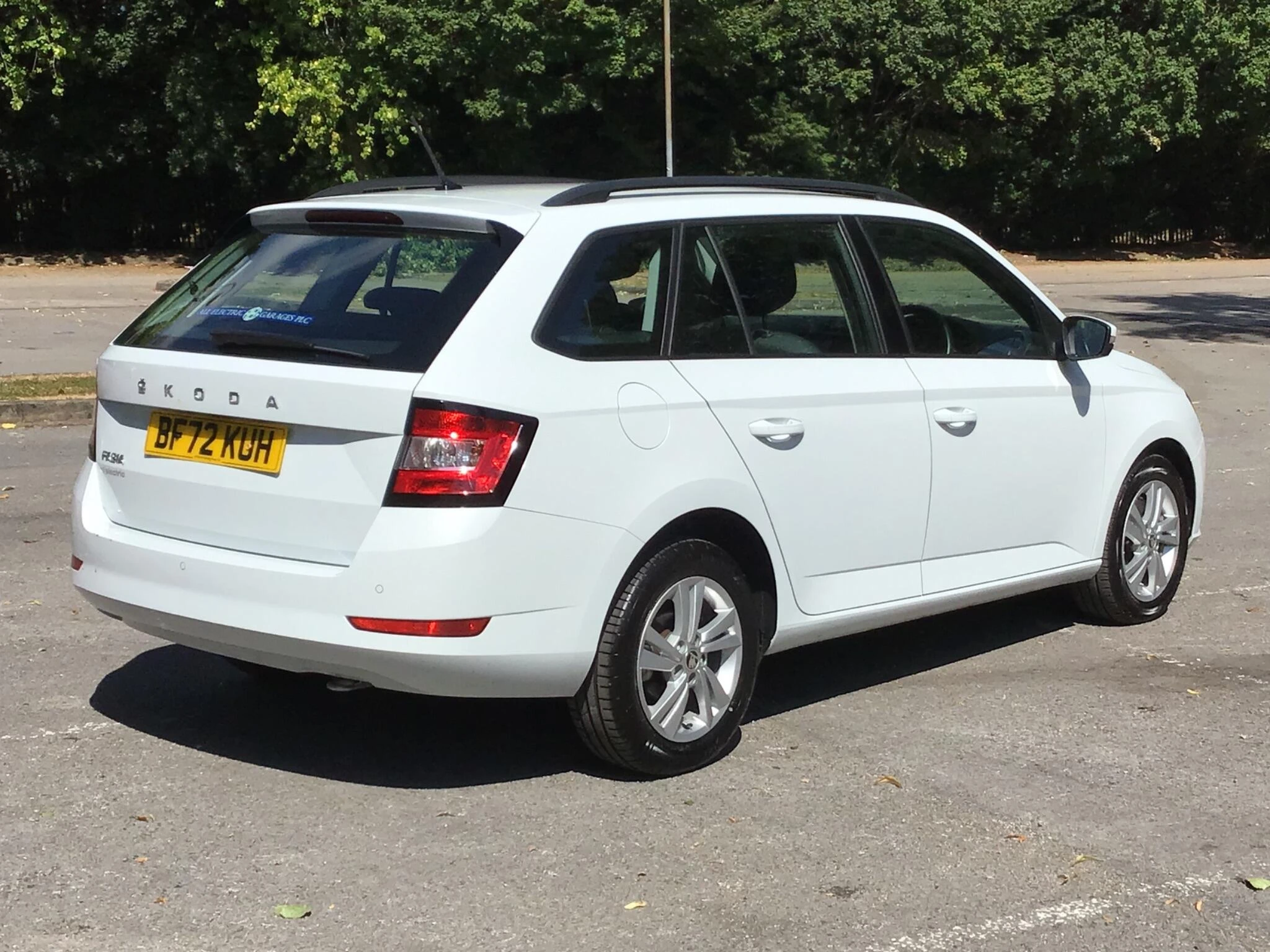 Vehicle image 3