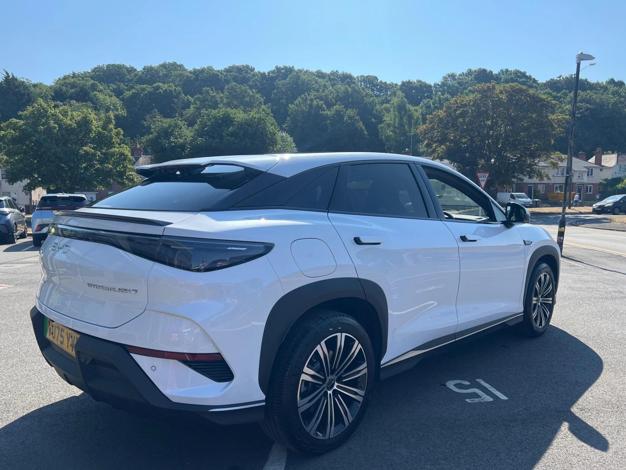 Vehicle image 15