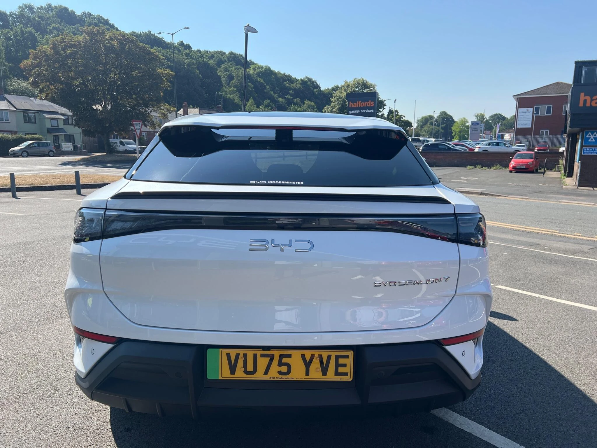 Vehicle image 11