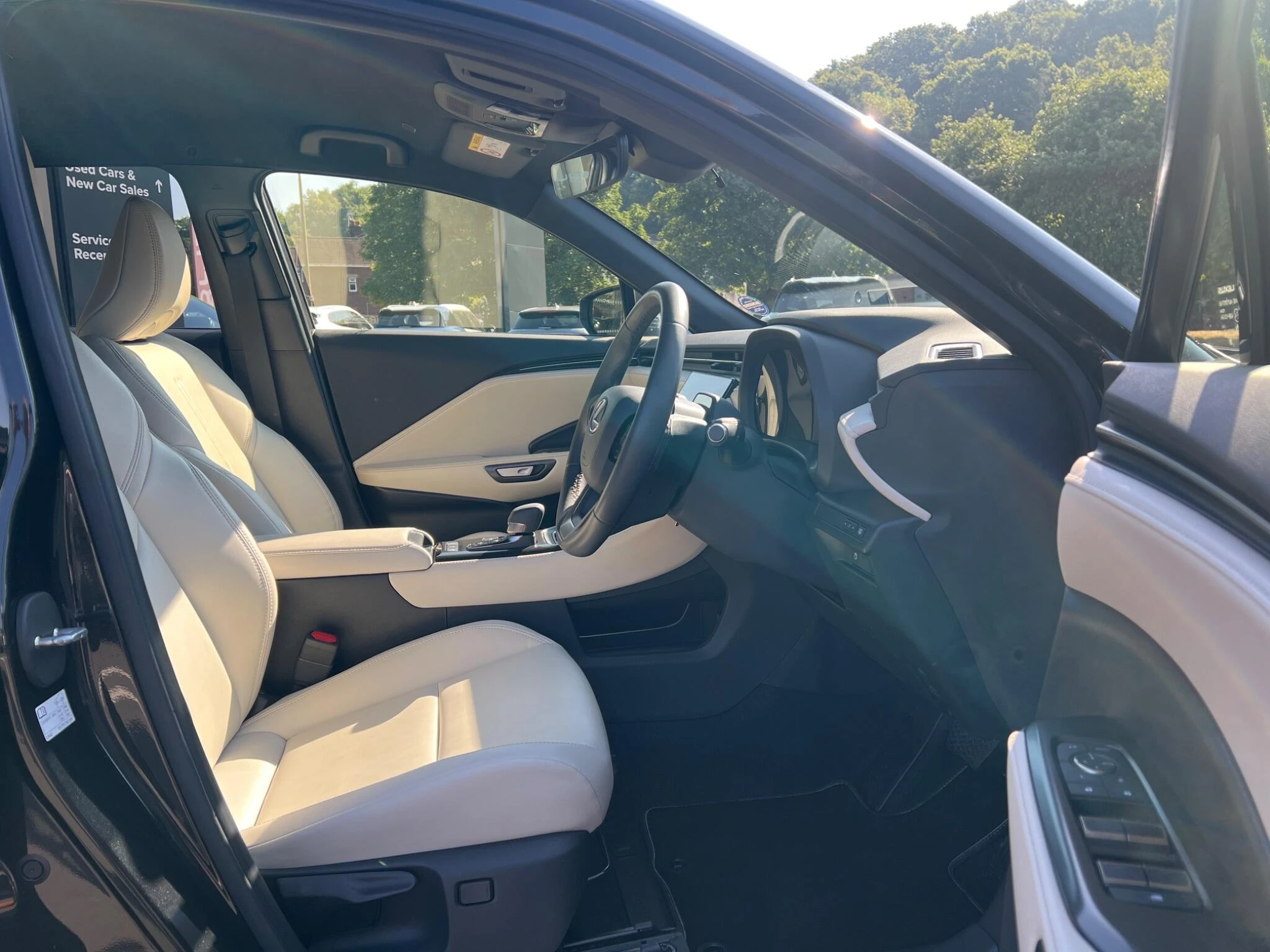 Vehicle image 20