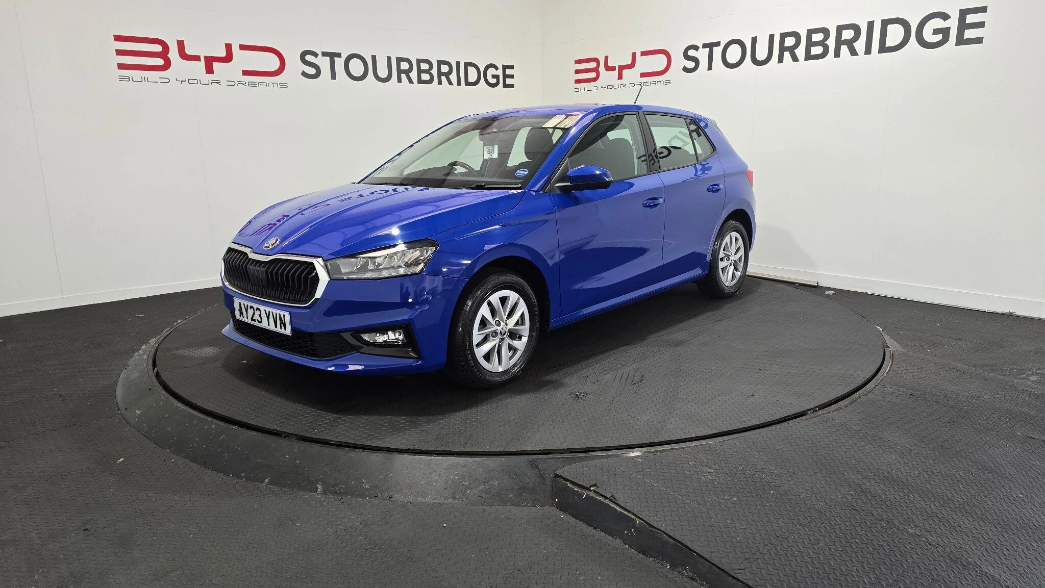 Vehicle image 8
