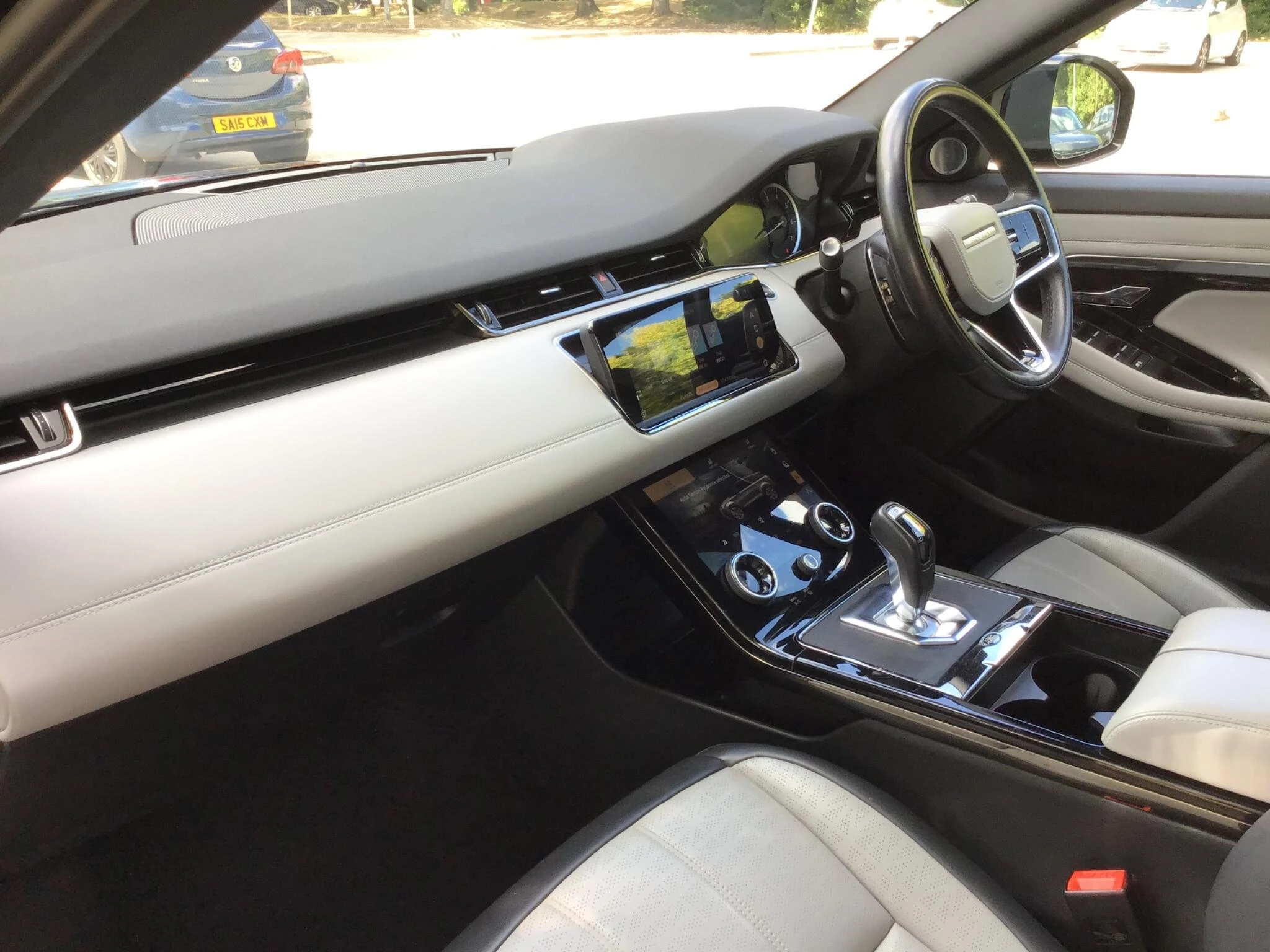 Vehicle image 18