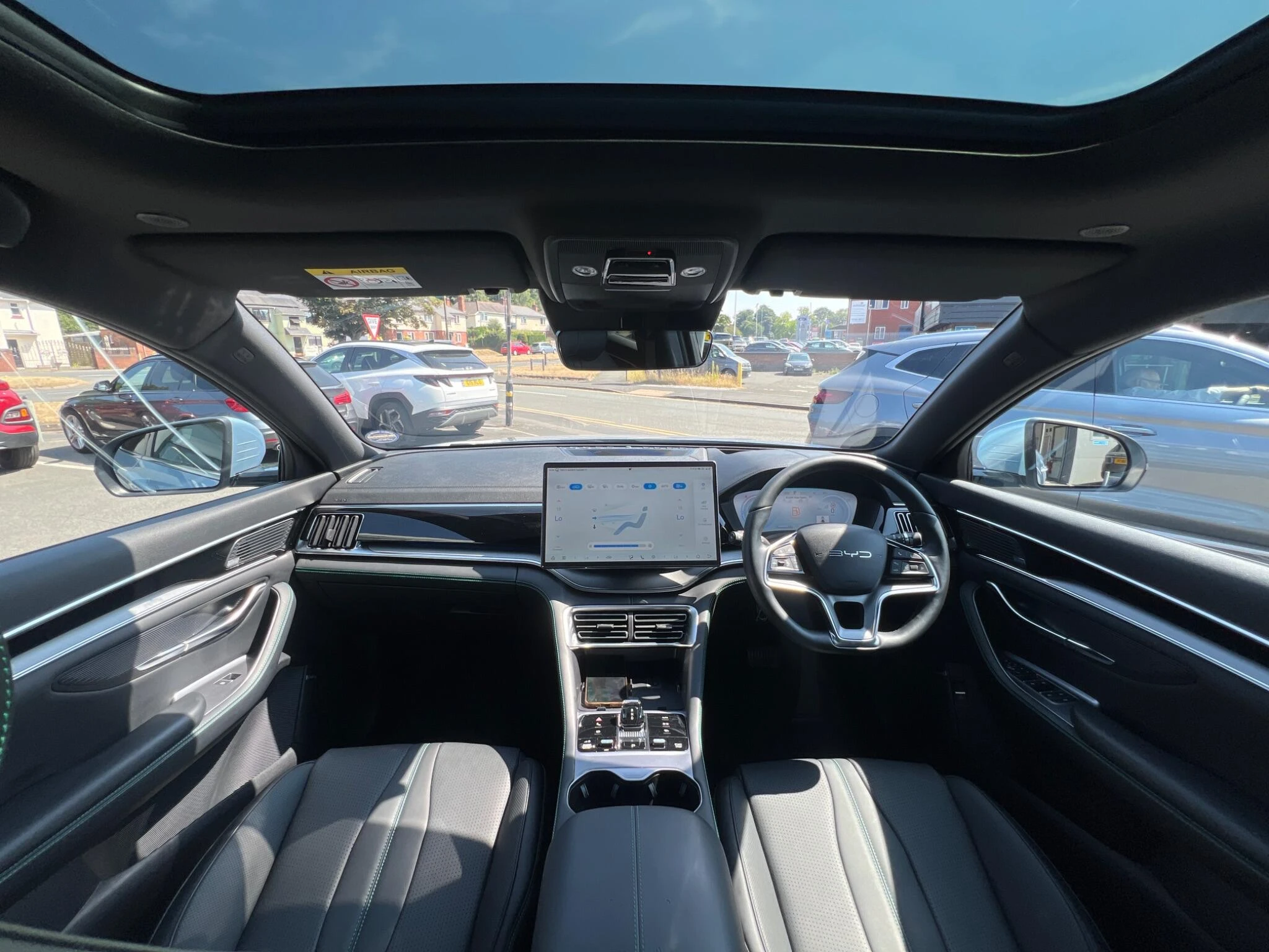 Vehicle image 12
