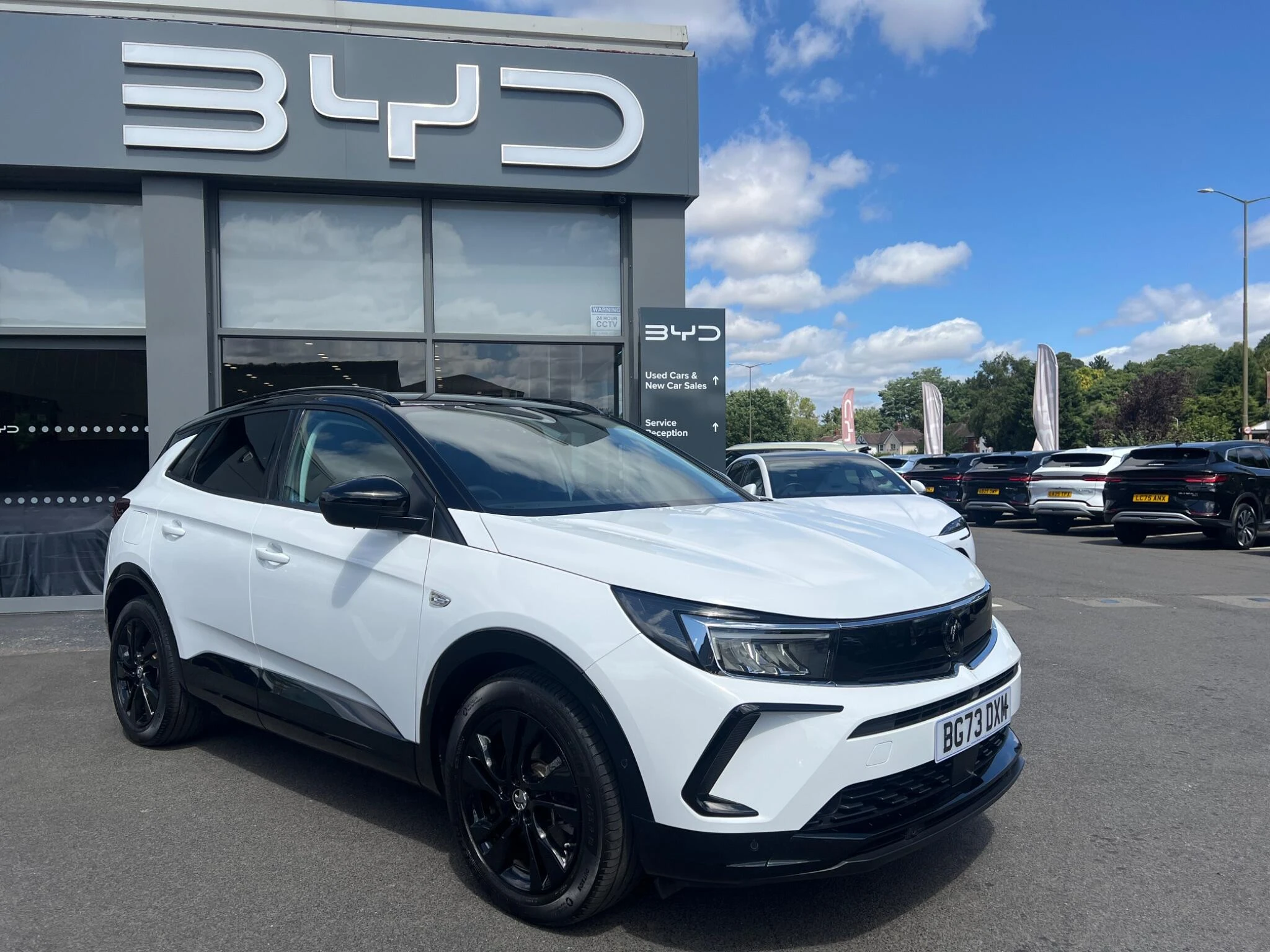 Vehicle image 5
