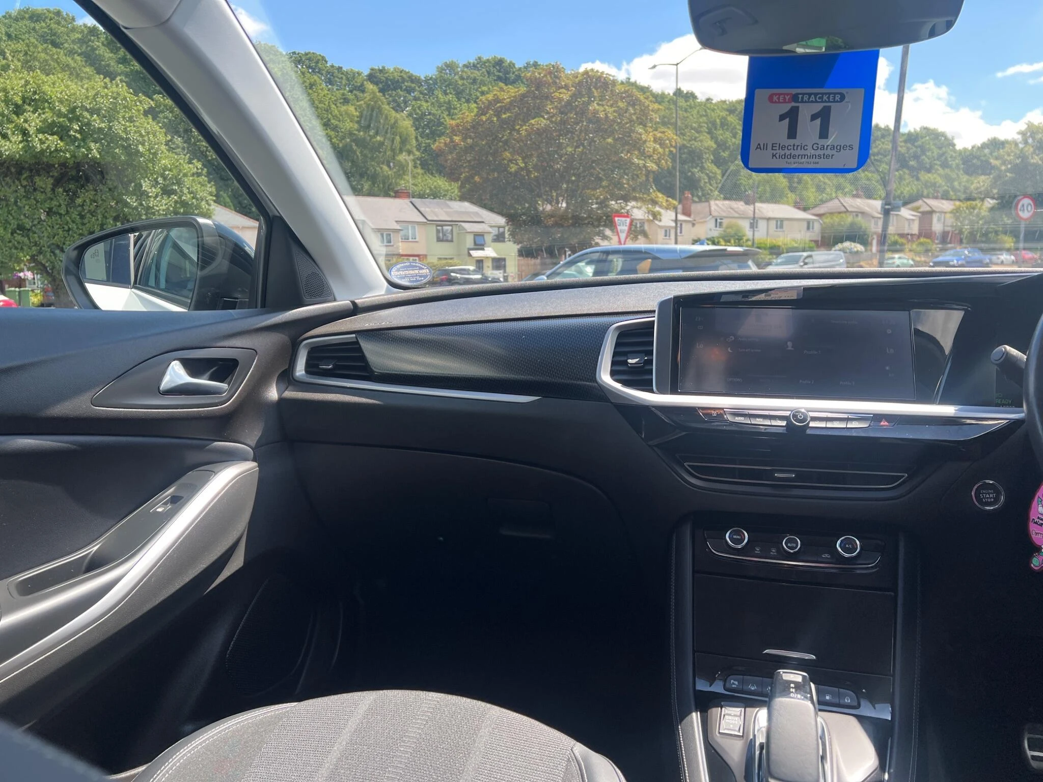 Vehicle image 22