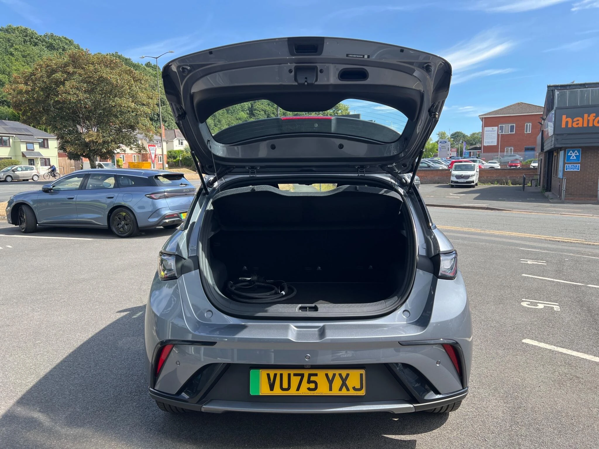 Vehicle image 41