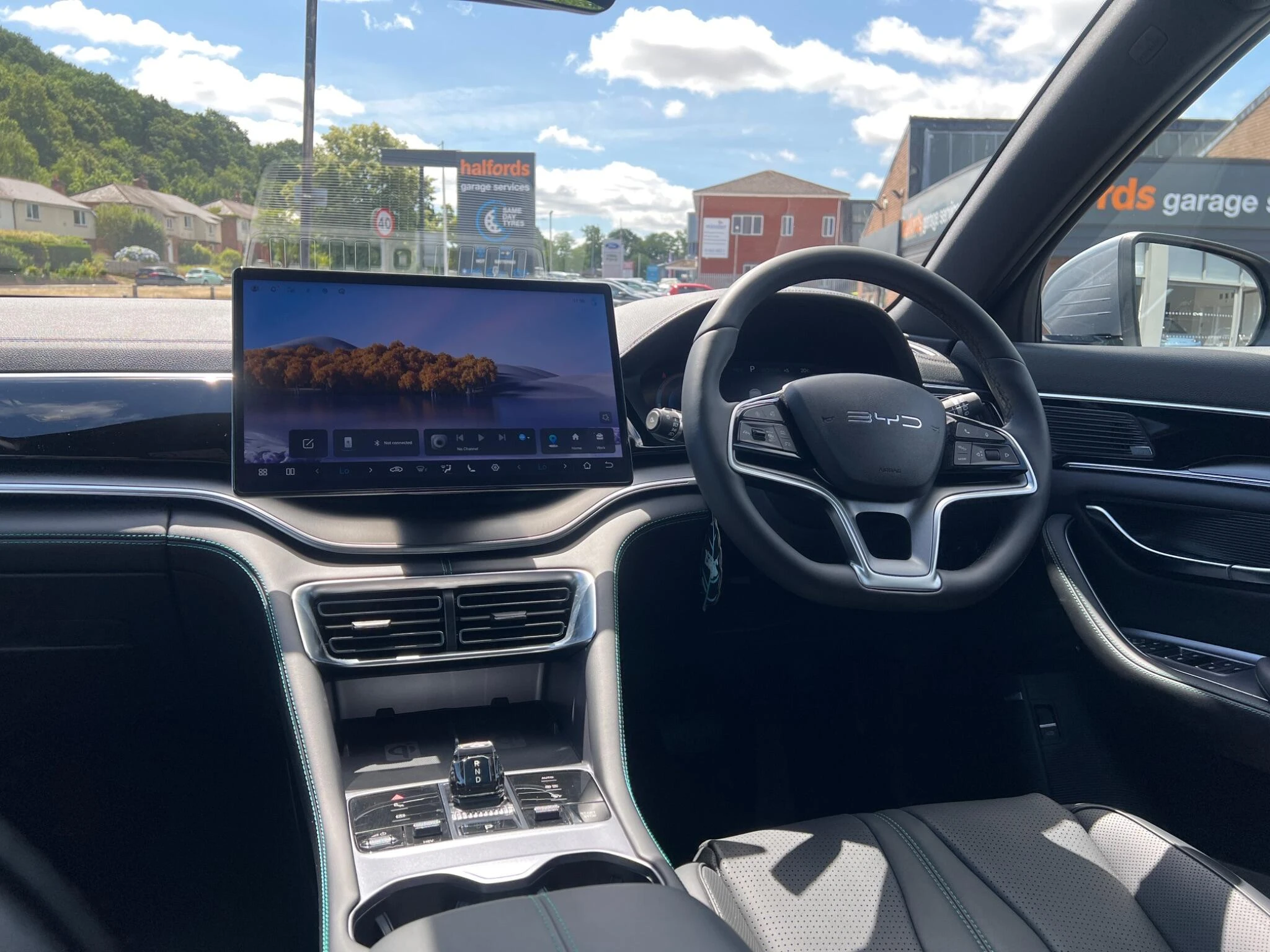 Vehicle image 18