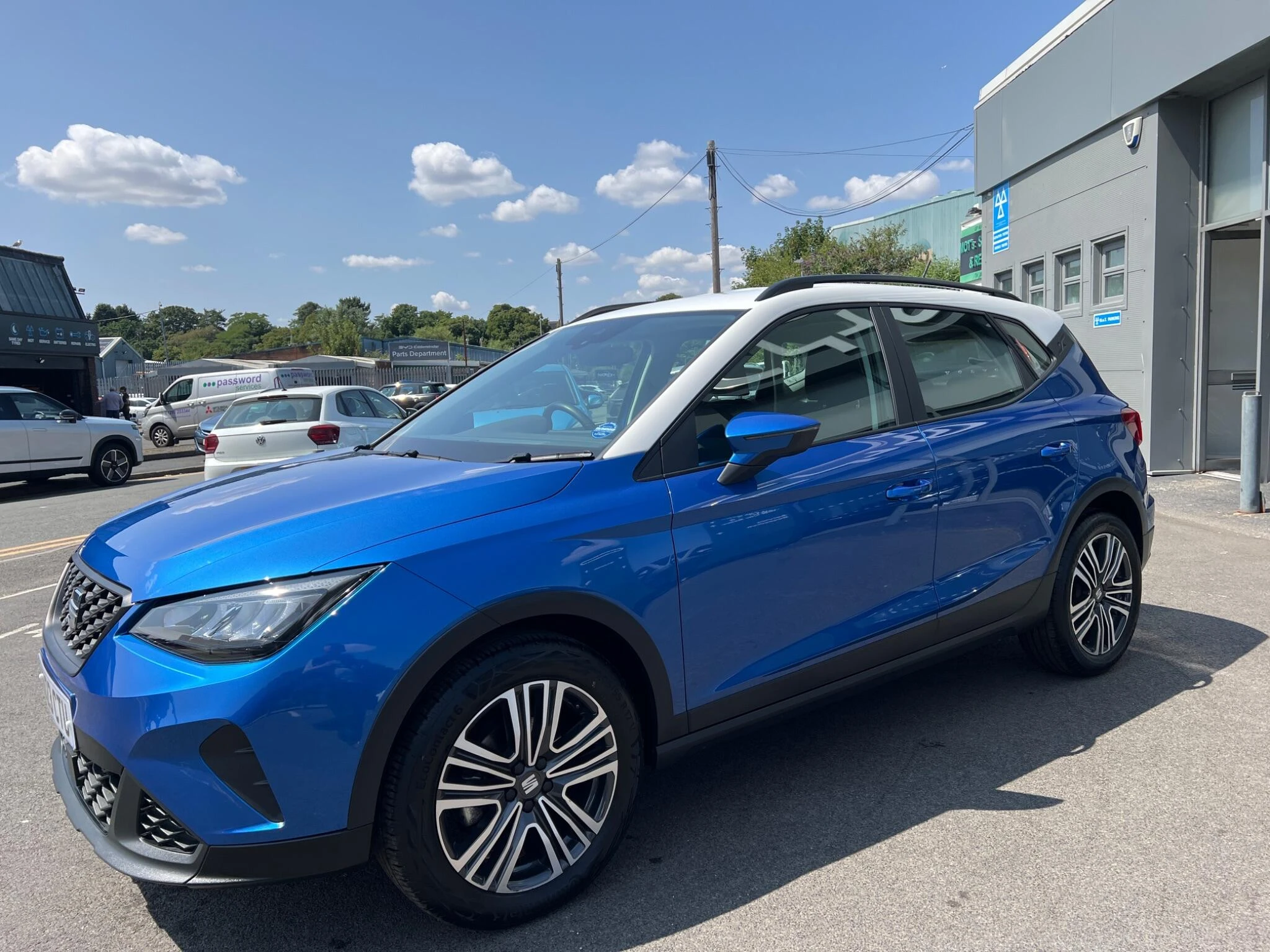 Vehicle image 7