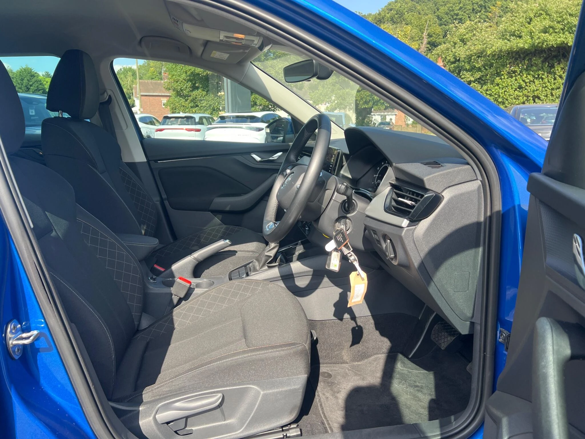 Vehicle image 20