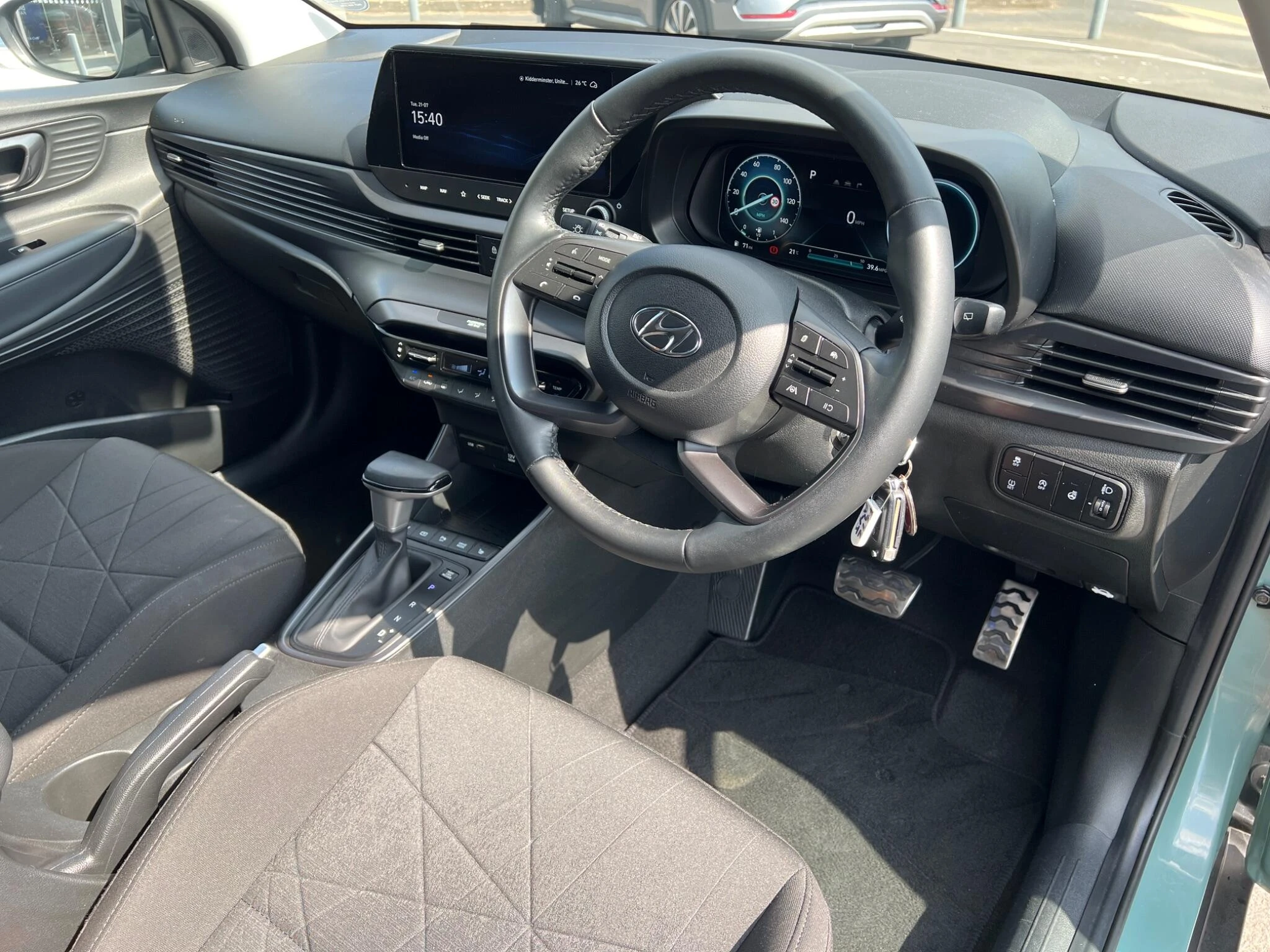 Vehicle image 21