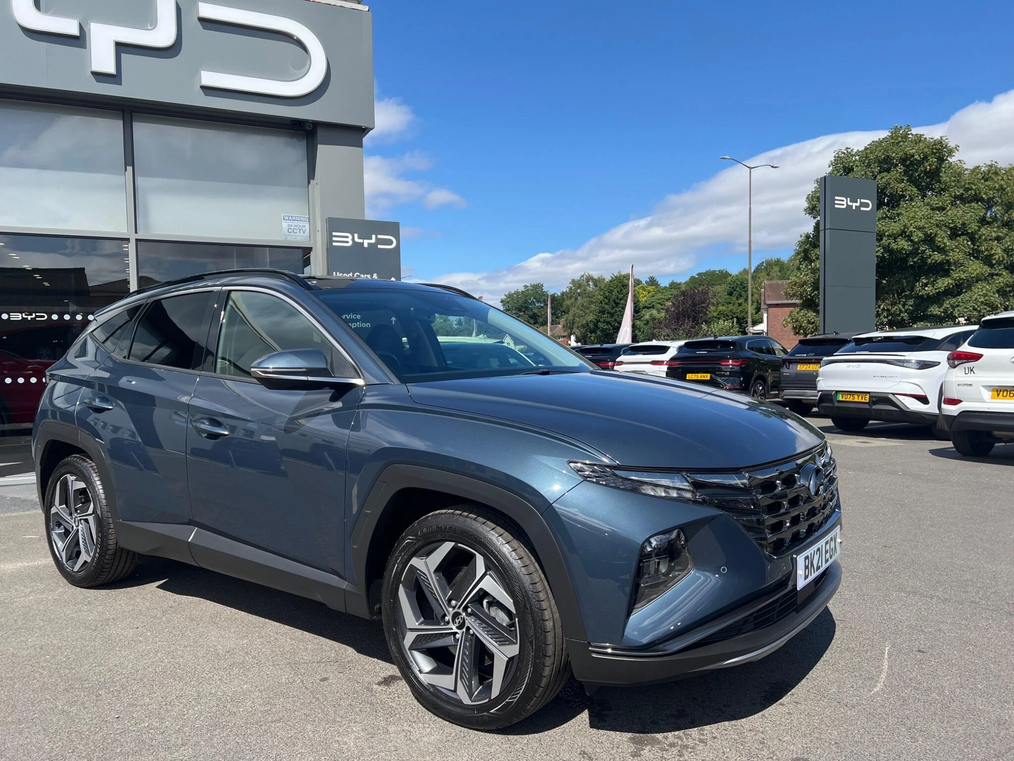 Vehicle image 6