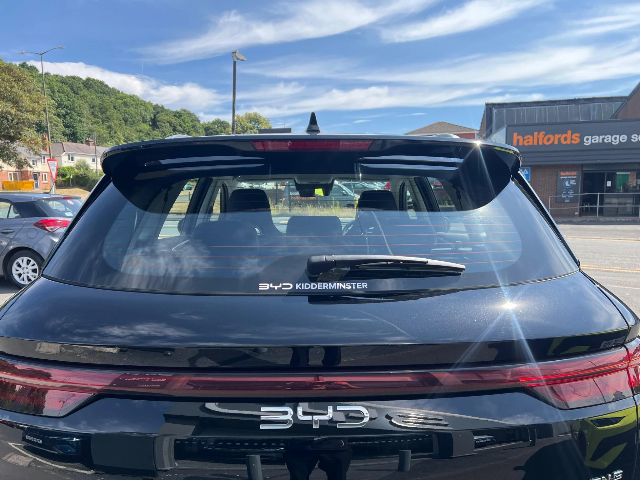 Vehicle thumbnail 2
