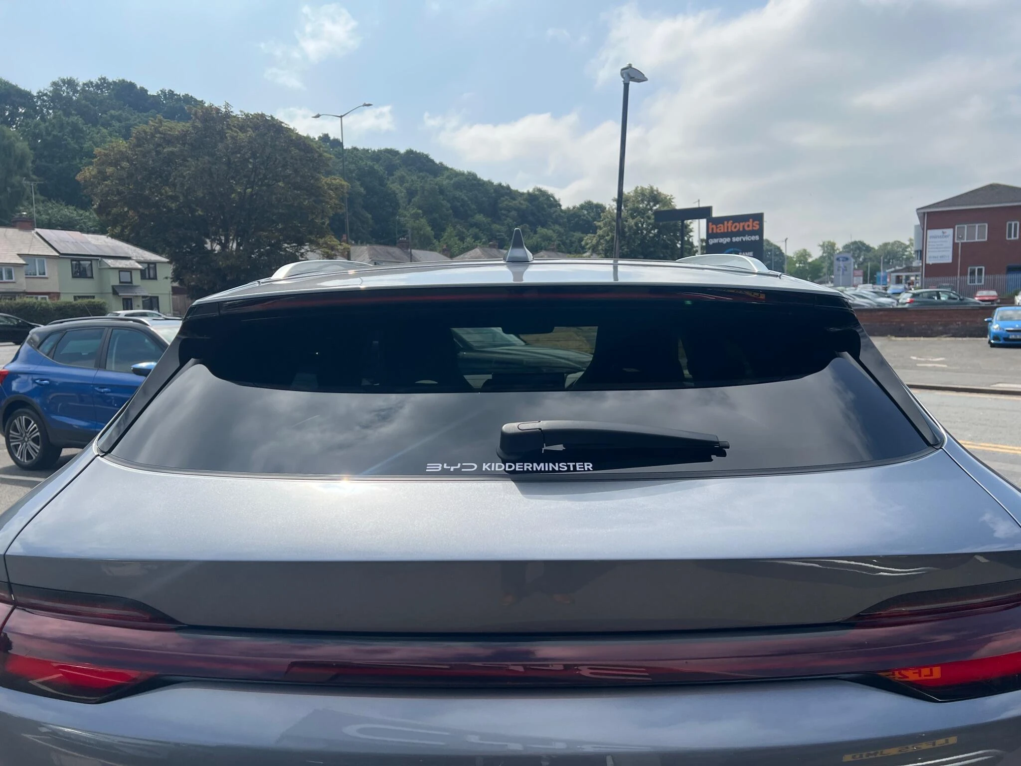 Vehicle image 33